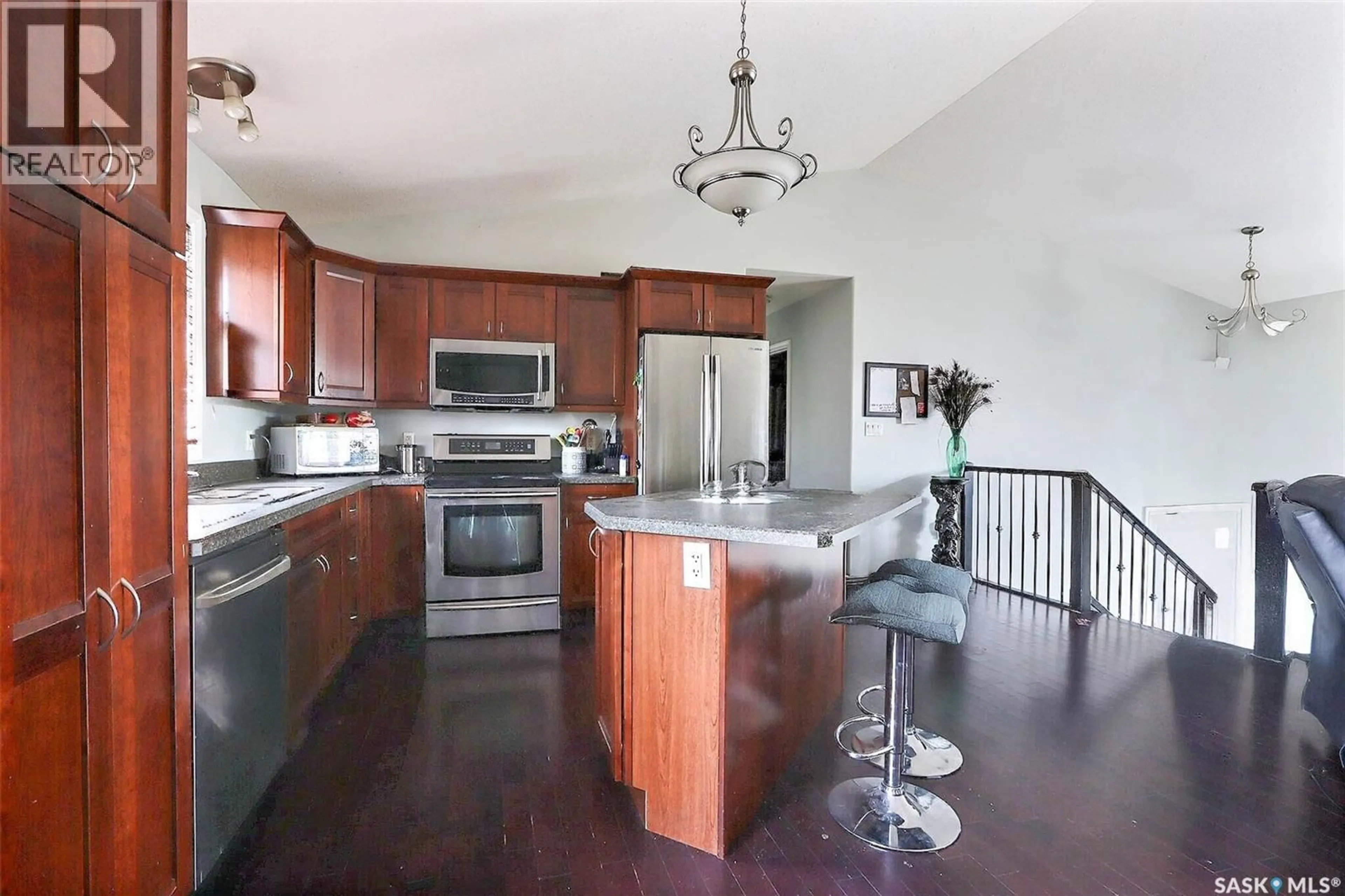 Open concept kitchen, unknown for 1402 7TH STREET, Prince Albert Saskatchewan S6V0V4