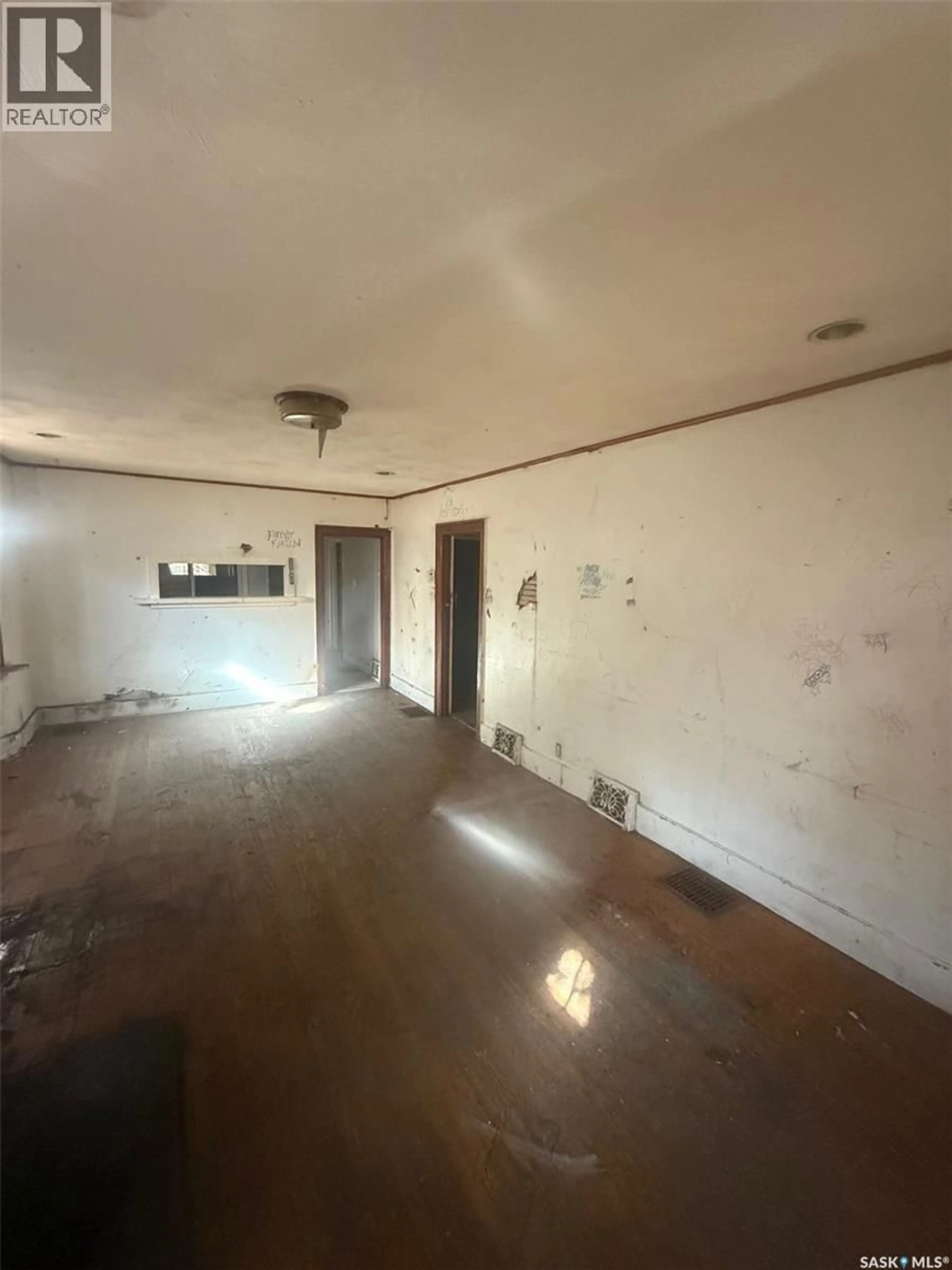 A pic of a room for 1450 ARGYLE STREET, Regina Saskatchewan S4T3S1