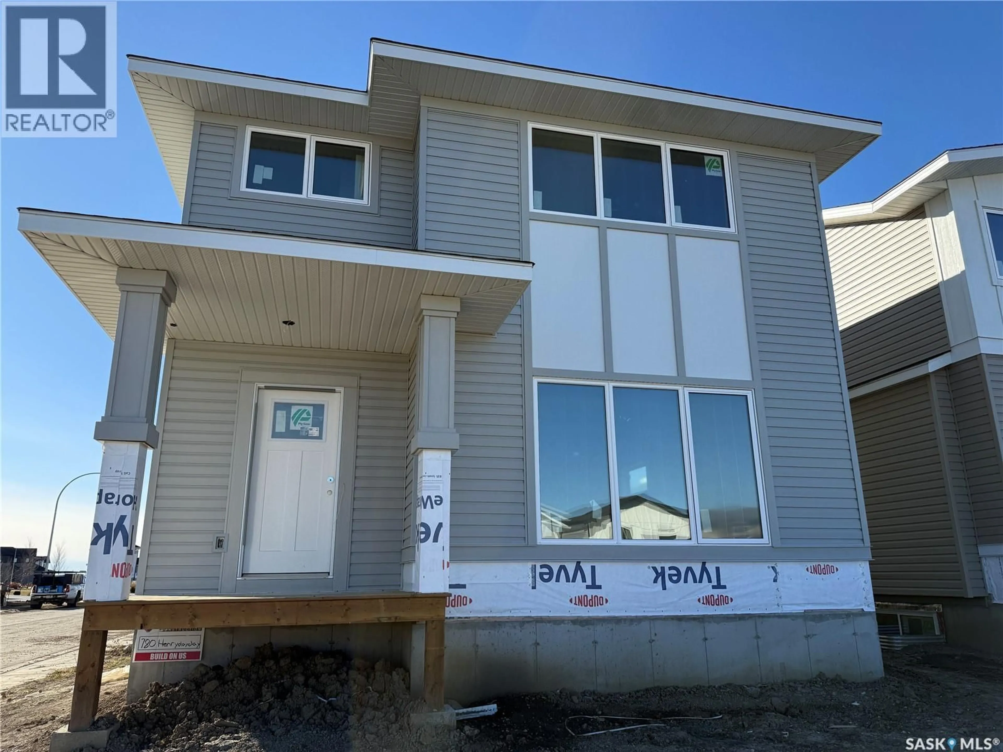 Home with vinyl exterior material, building for 780 HENRY DAYDAY ROAD, Saskatoon Saskatchewan S7W1E3
