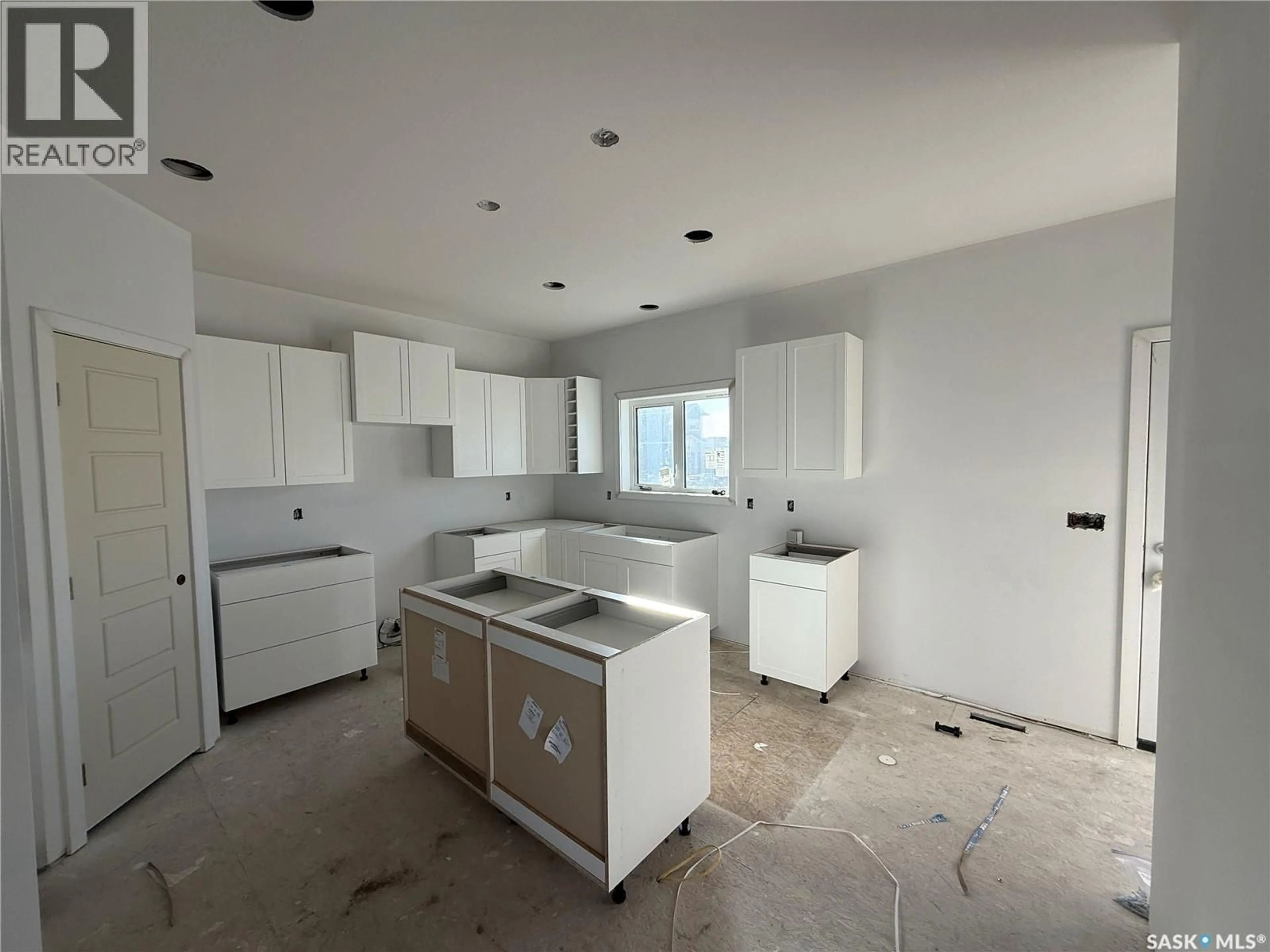 Open concept kitchen, unknown for 780 HENRY DAYDAY ROAD, Saskatoon Saskatchewan S7W1E3