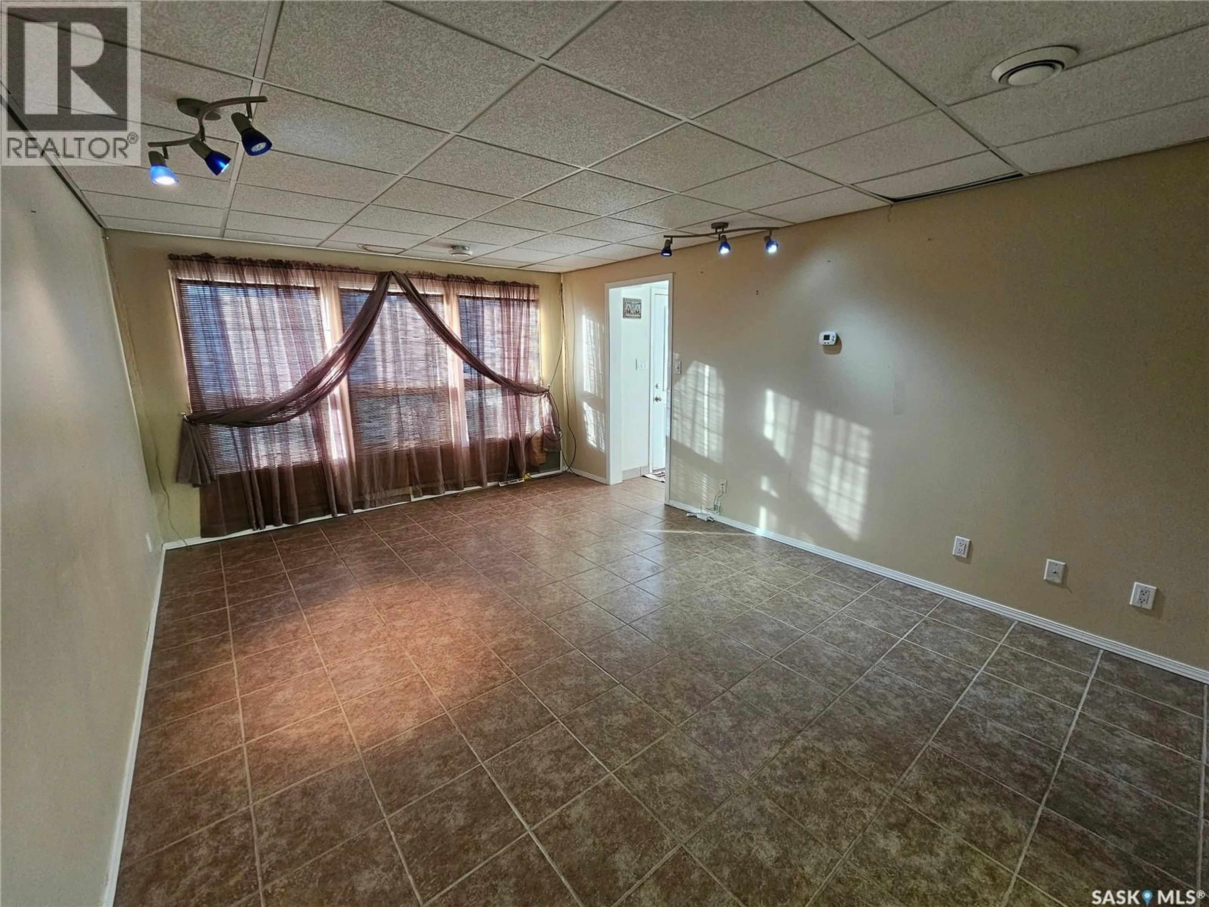 A pic of a room for 807 3RD AVENUE, Meadow Lake Saskatchewan S9X1A2