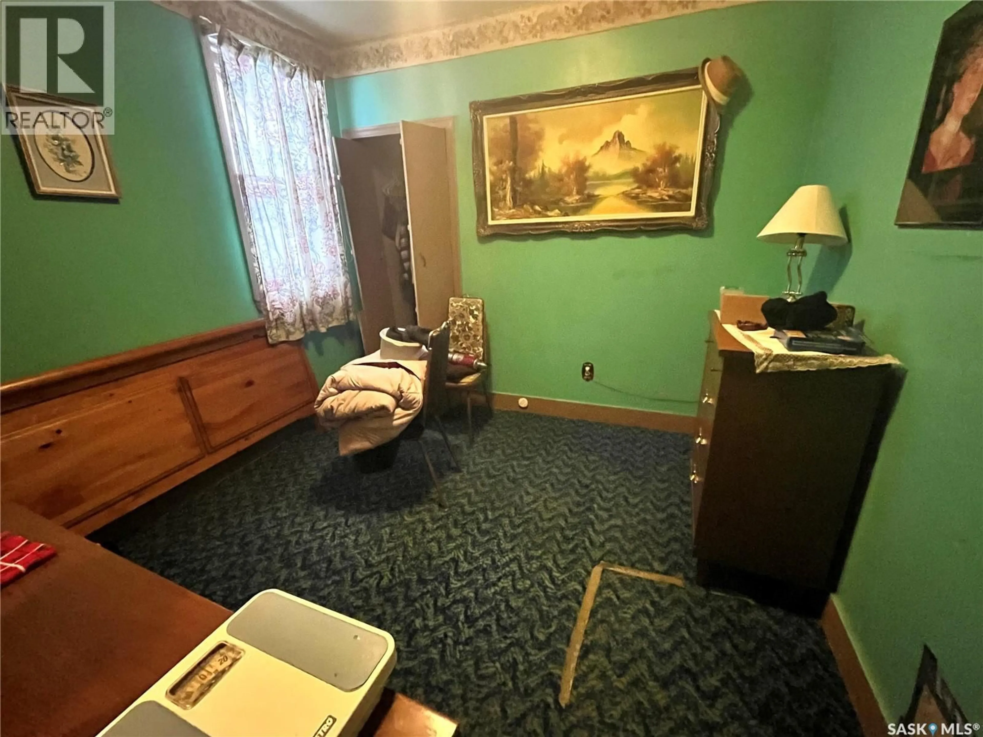 A pic of a room for 1418 ROBINSON STREET, Regina Saskatchewan S4T2N6