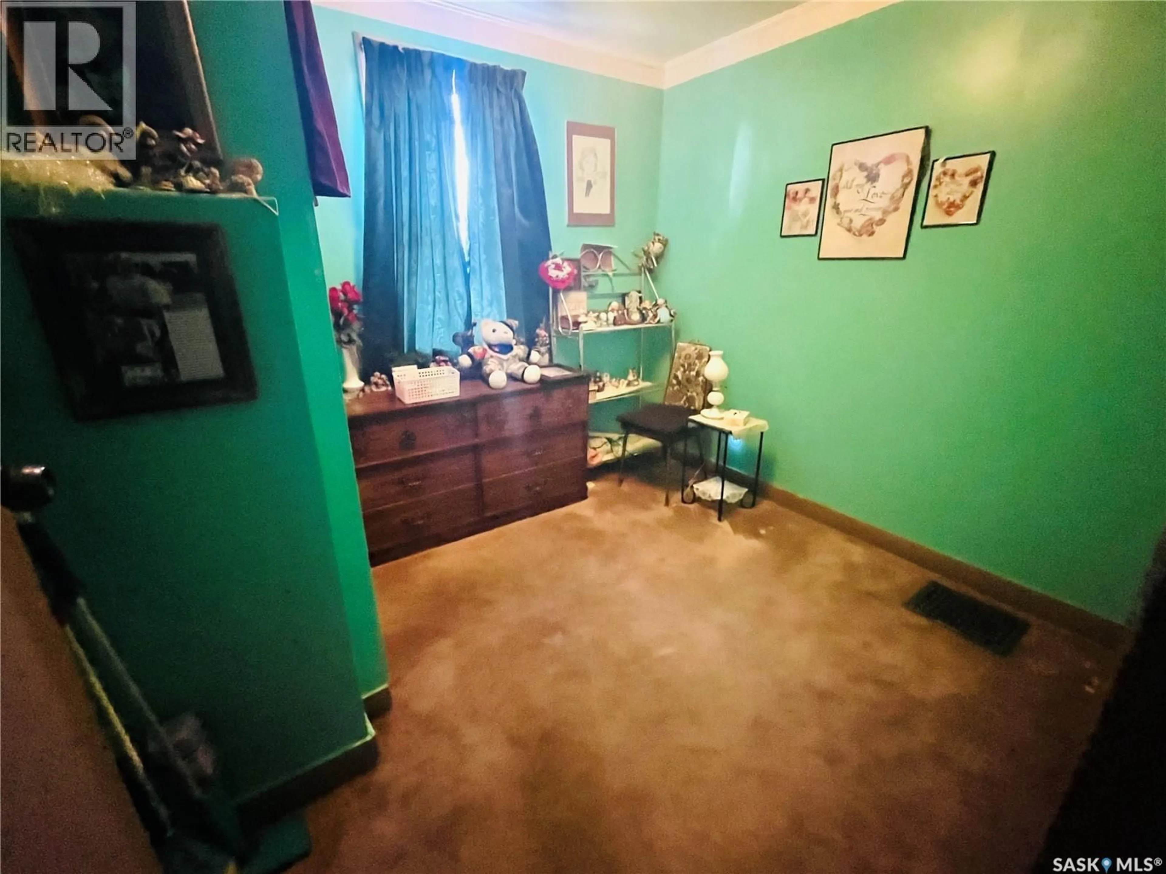 A pic of a room for 1418 ROBINSON STREET, Regina Saskatchewan S4T2N6