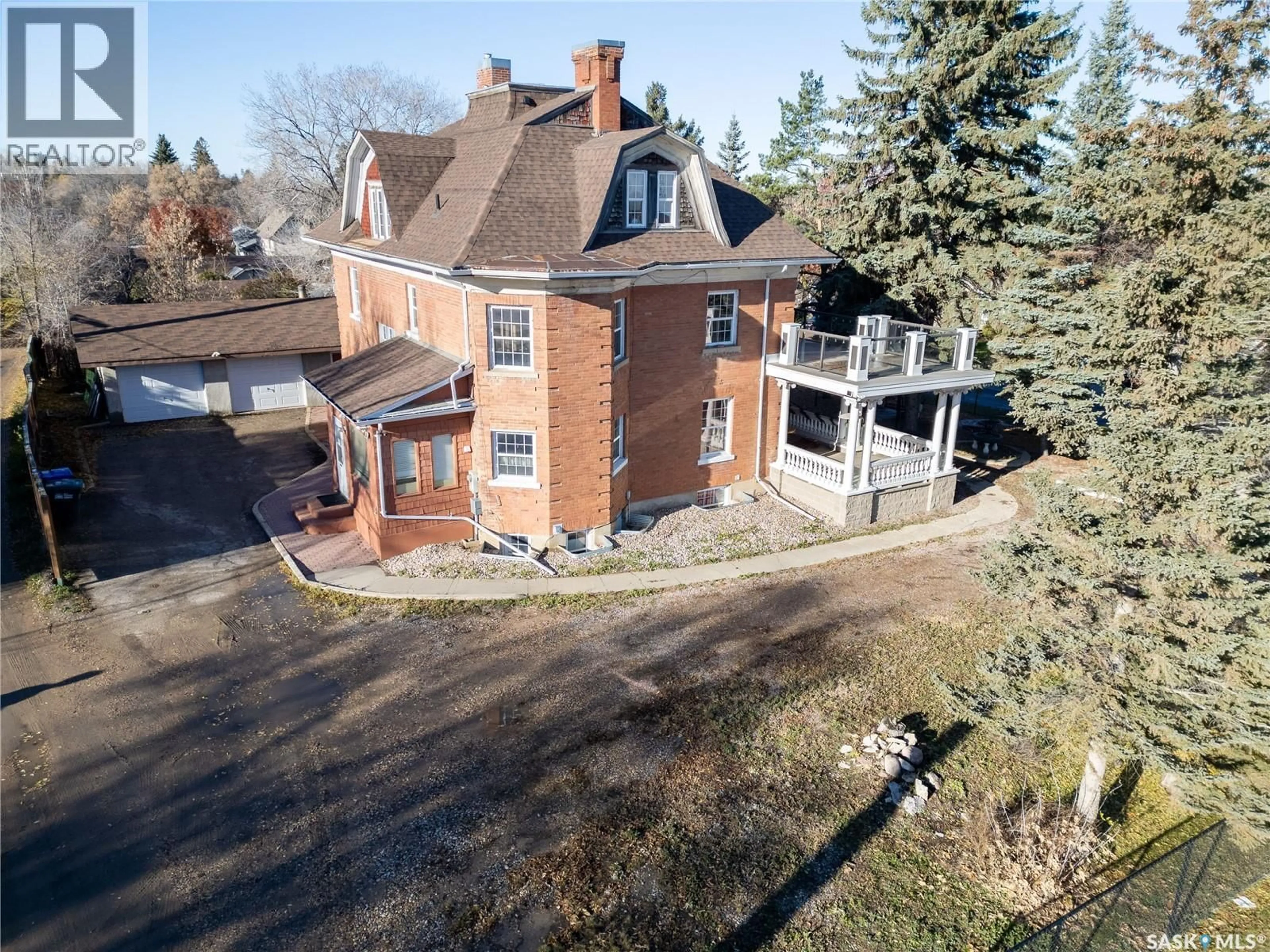 A pic from outside/outdoor area/front of a property/back of a property/a pic from drone, building for 585 19TH STREET, Prince Albert Saskatchewan S6V1K3