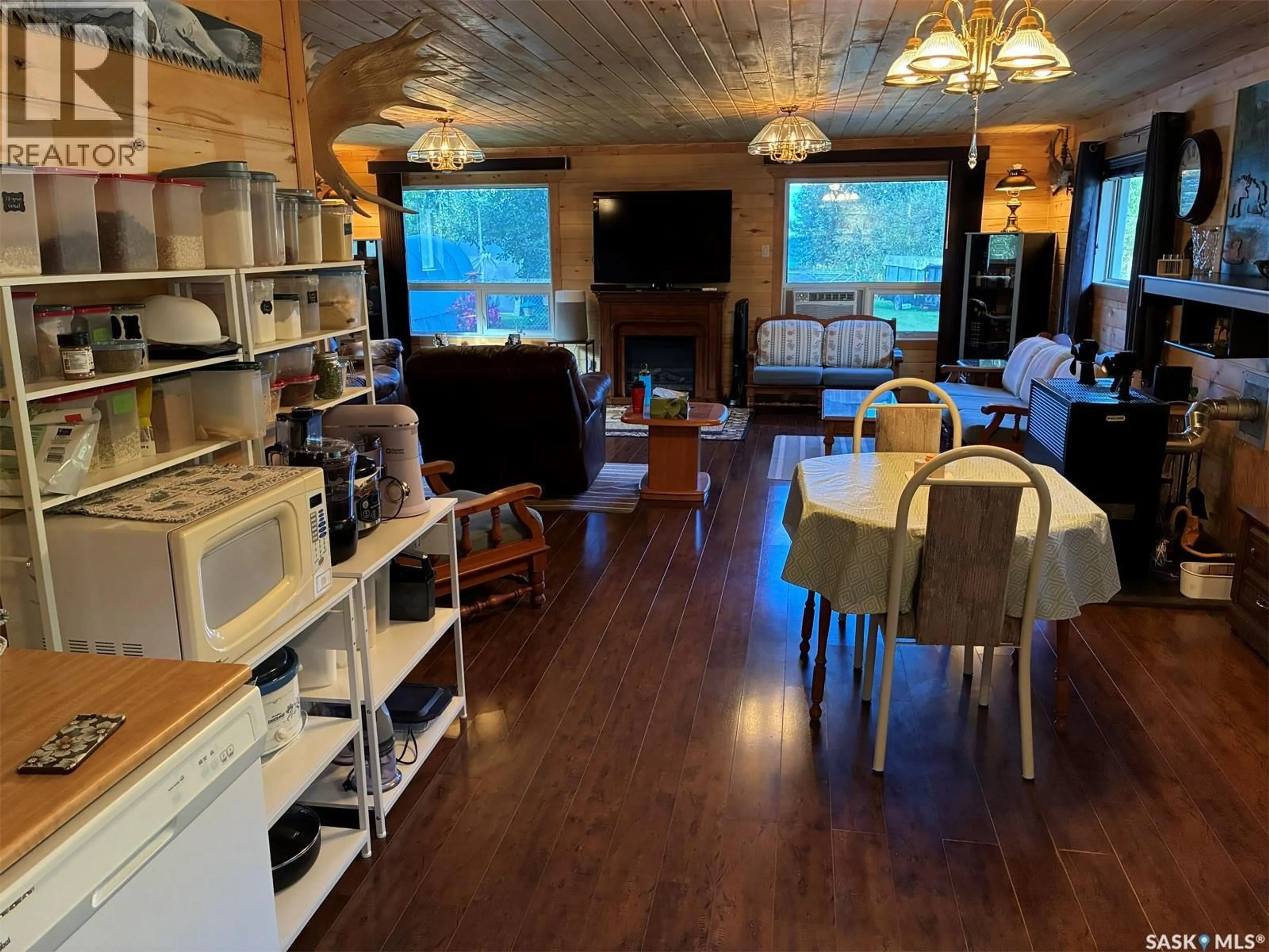 Open concept kitchen, wood/laminate floor for Cole Bay Saskatchewan S0M0M0