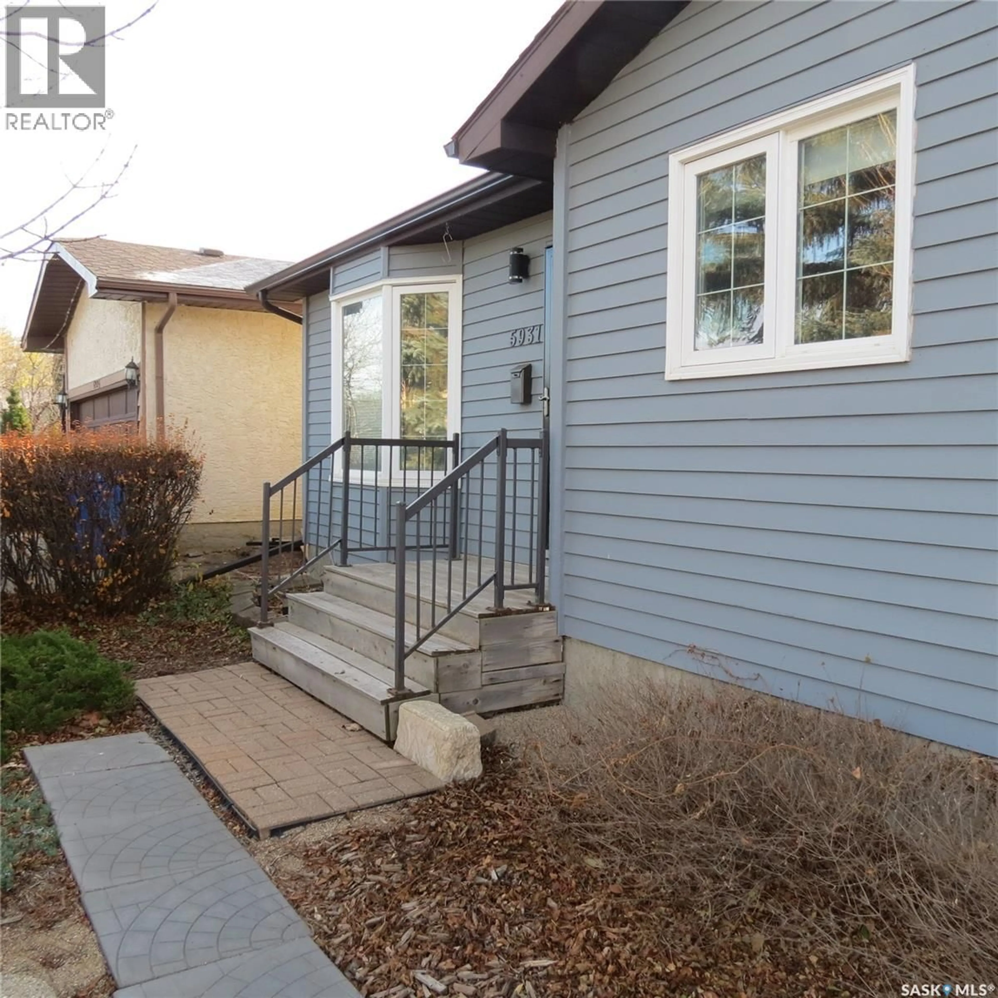 Unknown for 5931 GIBBINGS BAY, Regina Saskatchewan S4X4B3