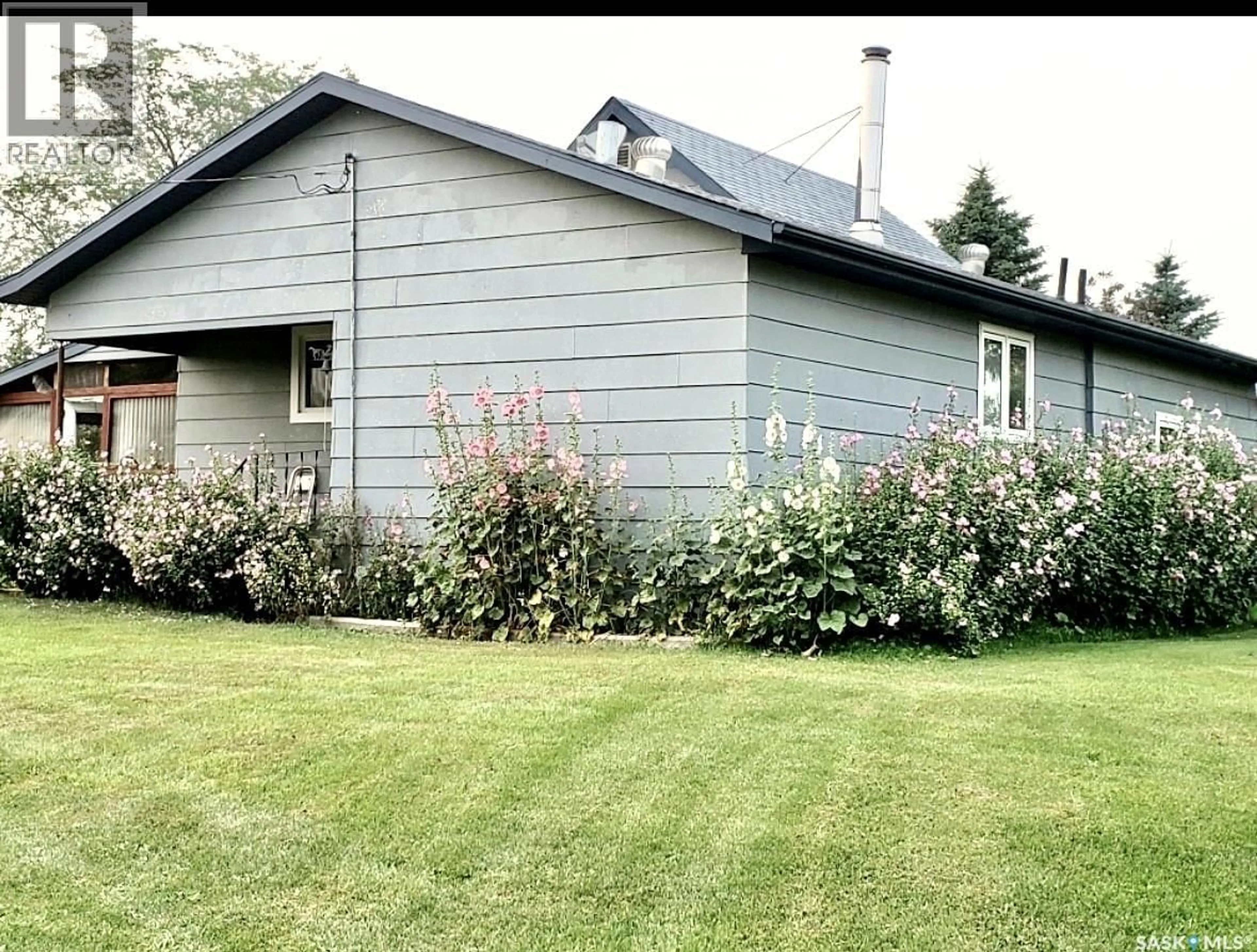 A pic from outside/outdoor area/front of a property/back of a property/a pic from drone, building for NEUFELD SPALDING ACREAGE, Spalding Rm No. 368 Saskatchewan S0K4C0