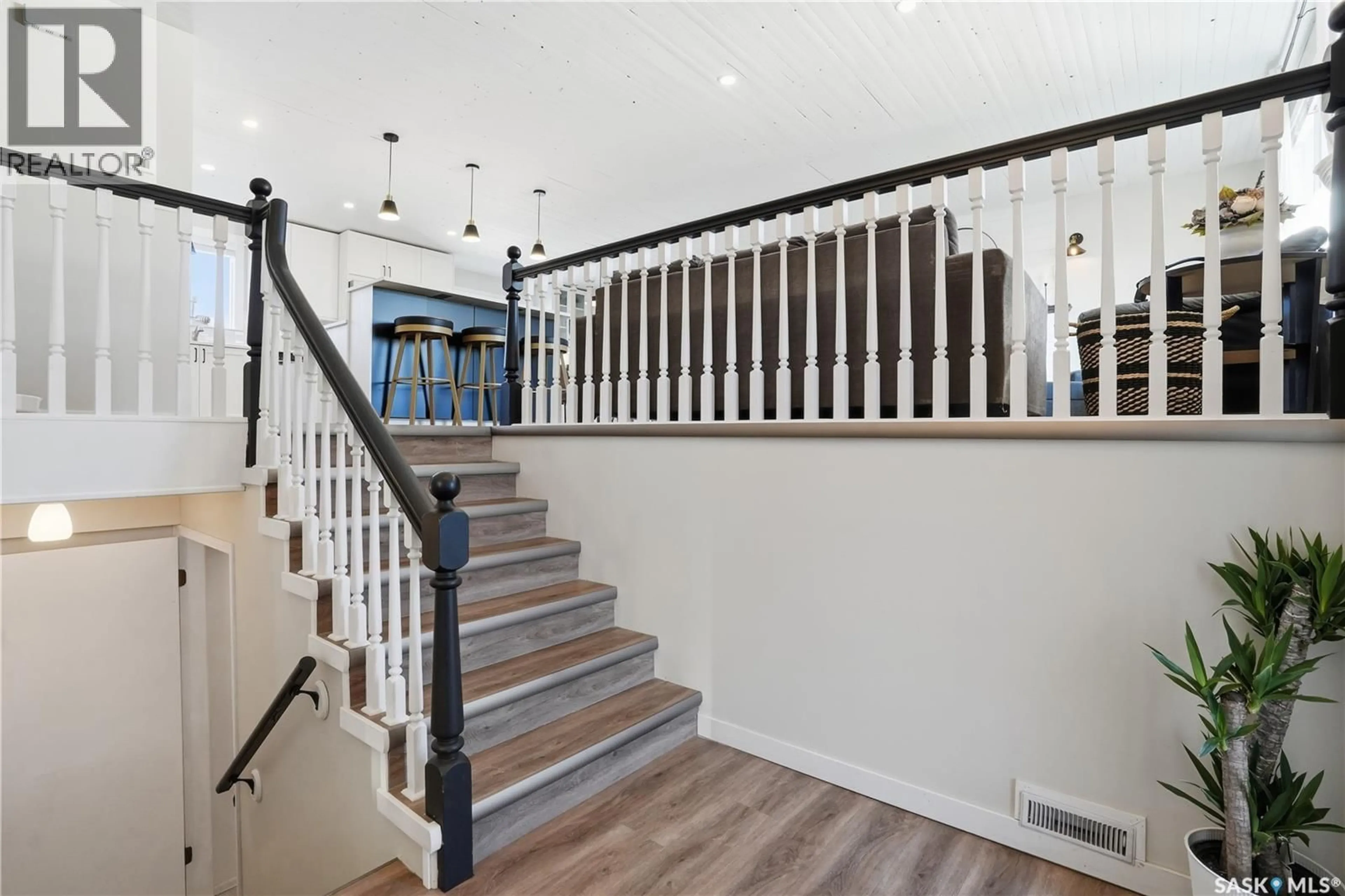 Unknown for 2610 LAYCOCK BAY, Regina Saskatchewan S4V1V9