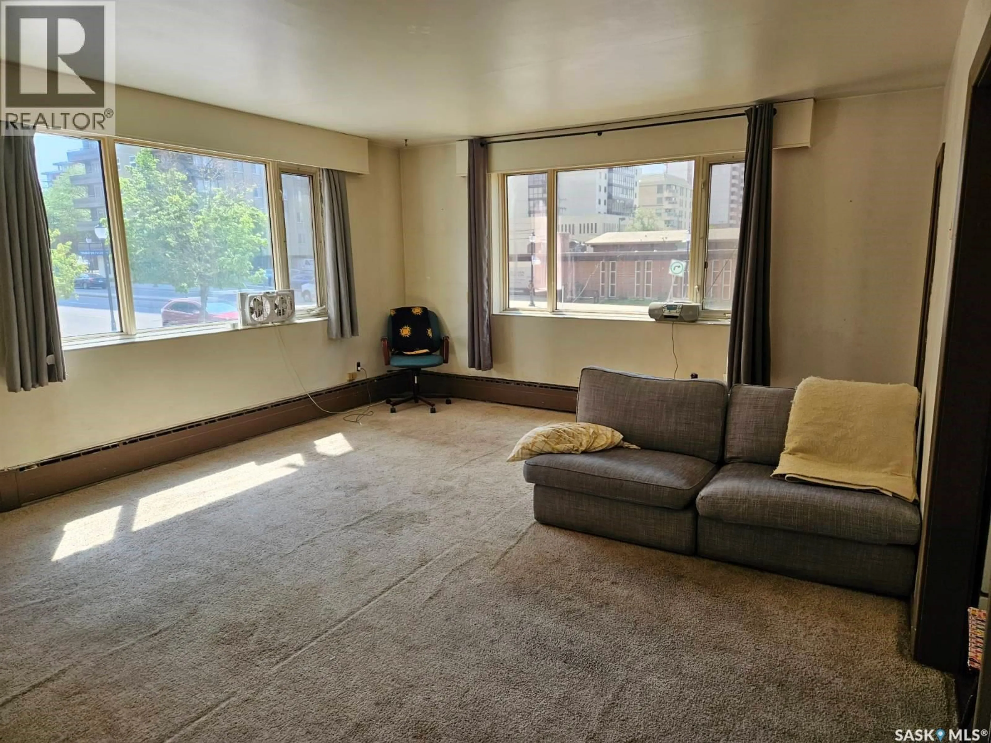 A pic of a room for 19 400 4TH AVENUE, Saskatoon Saskatchewan S7K2M3