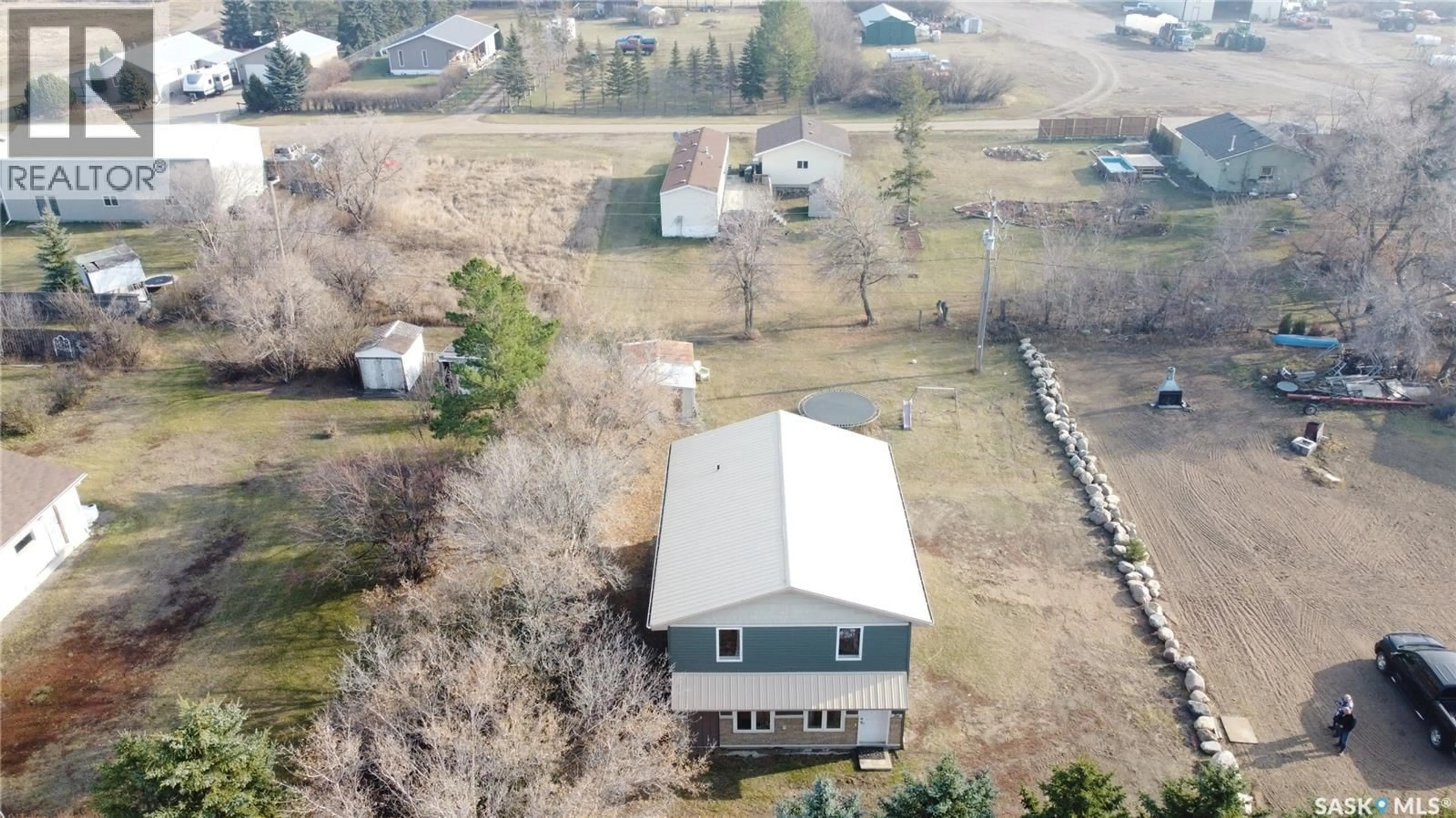 A pic from outside/outdoor area/front of a property/back of a property/a pic from drone, building for 26 MAIN STREET, Marquis Saskatchewan S0H2X0