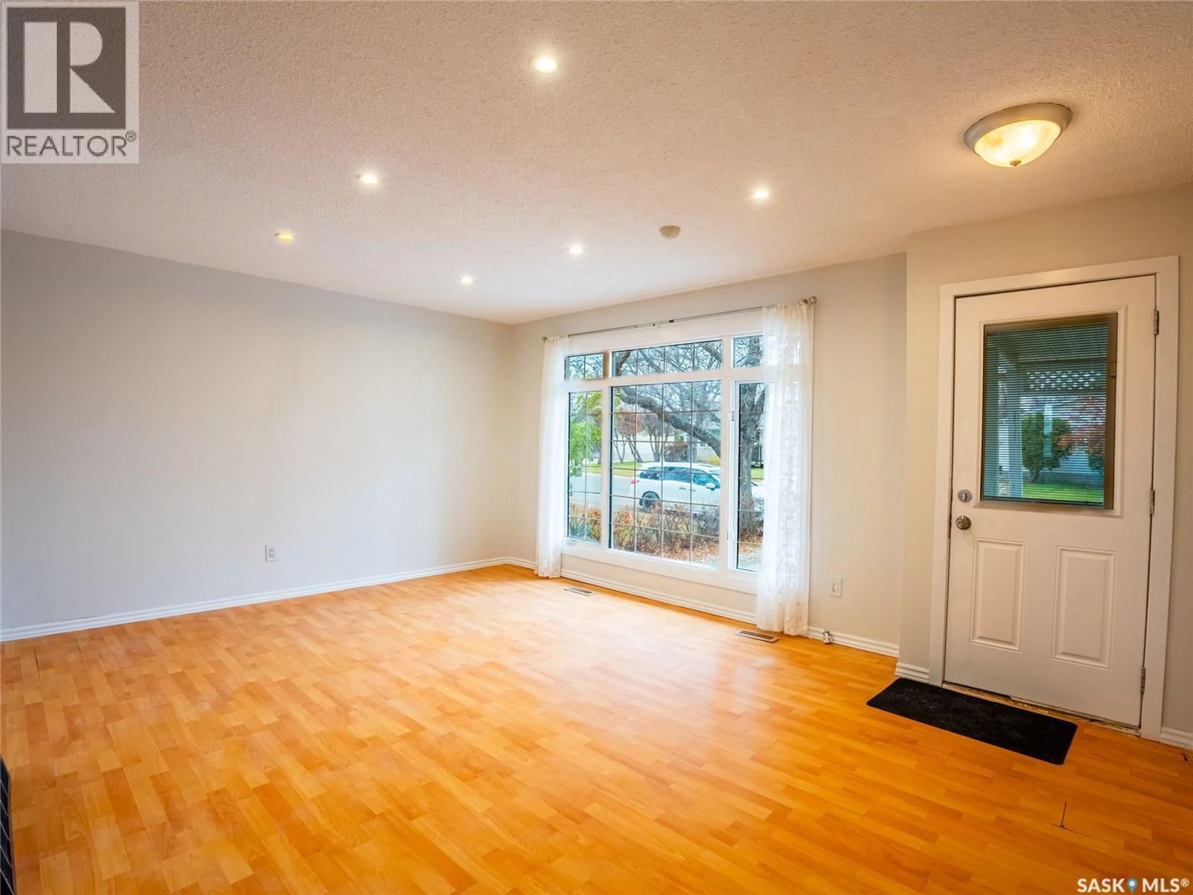 Unknown for 70 READ AVENUE, Regina Saskatchewan S4T6P8