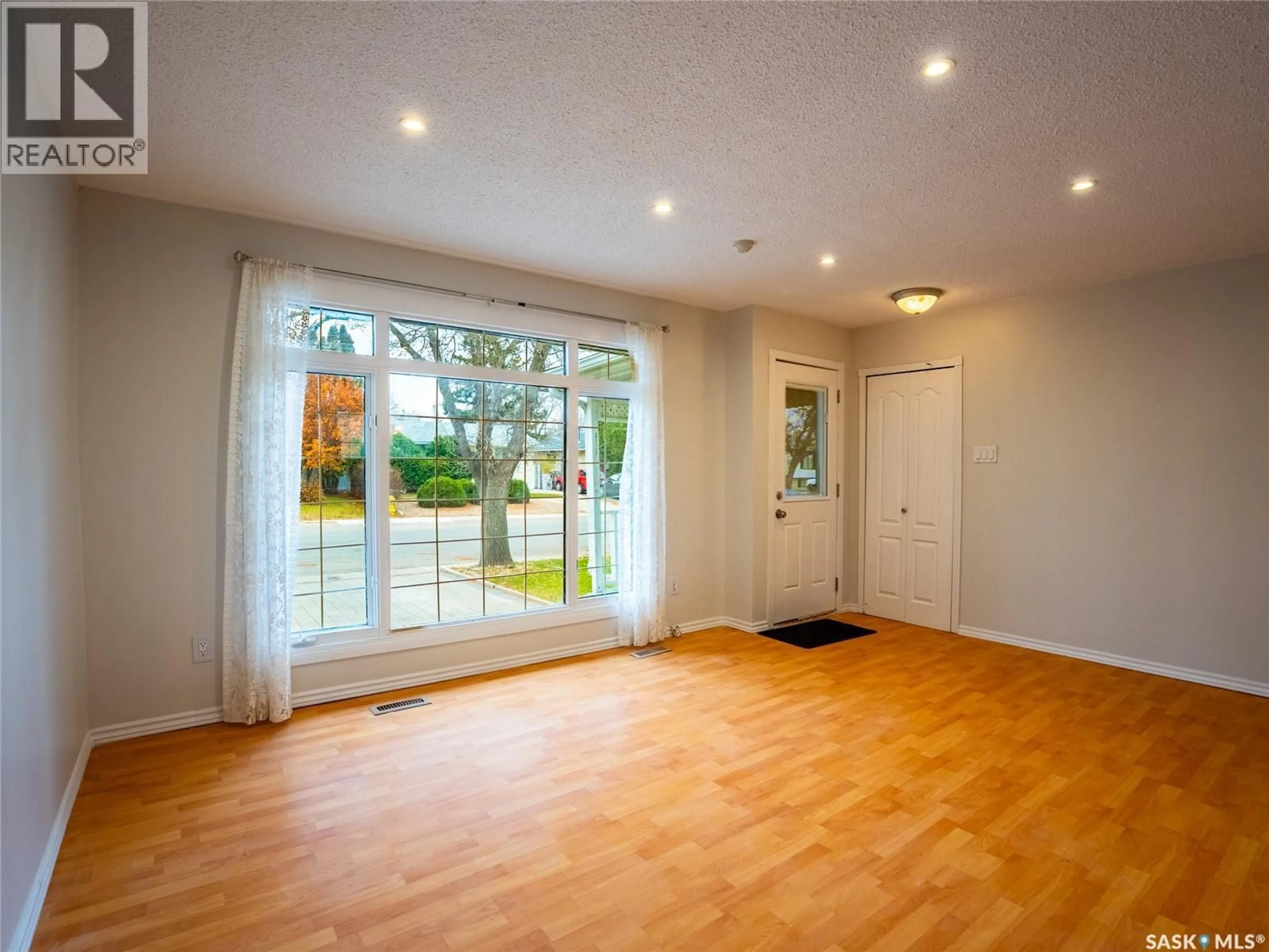 A pic of a room for 70 READ AVENUE, Regina Saskatchewan S4T6P8