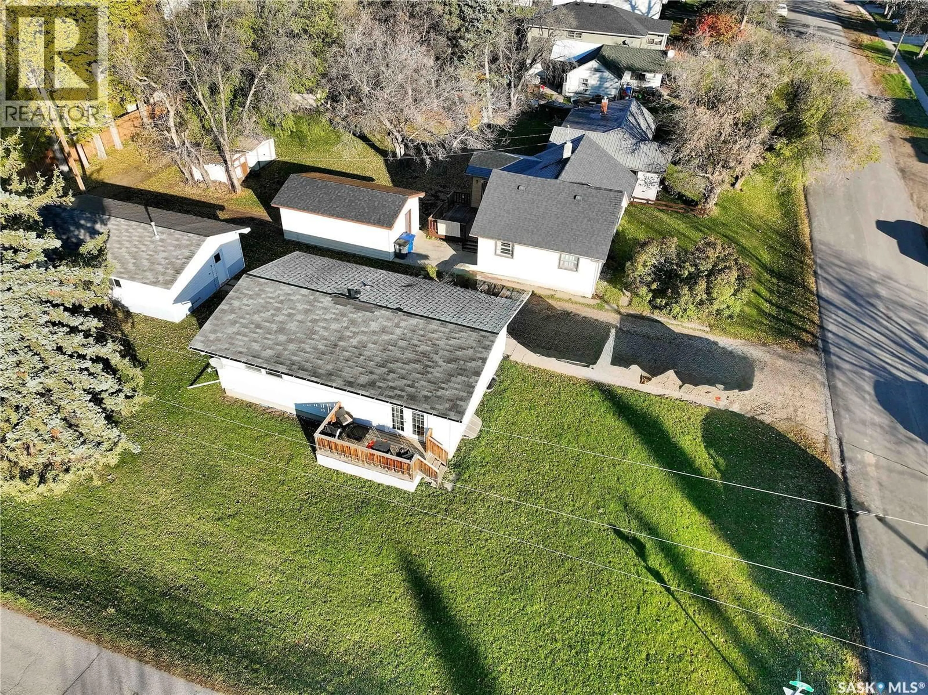 A pic from outside/outdoor area/front of a property/back of a property/a pic from drone, street for 509 5TH AVENUE, Whitewood Saskatchewan S0G5C0