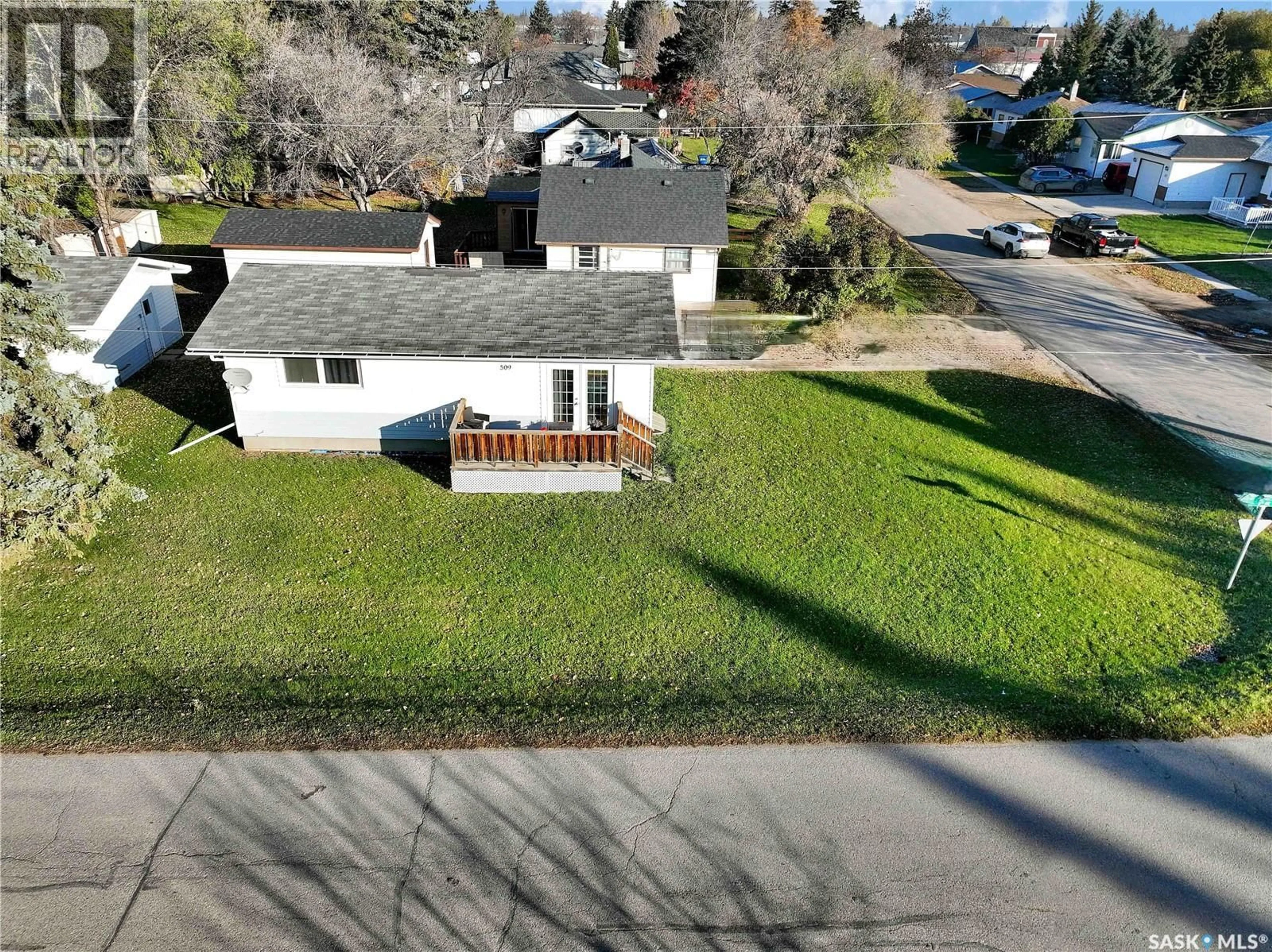 A pic from outside/outdoor area/front of a property/back of a property/a pic from drone, street for 509 5TH AVENUE, Whitewood Saskatchewan S0G5C0