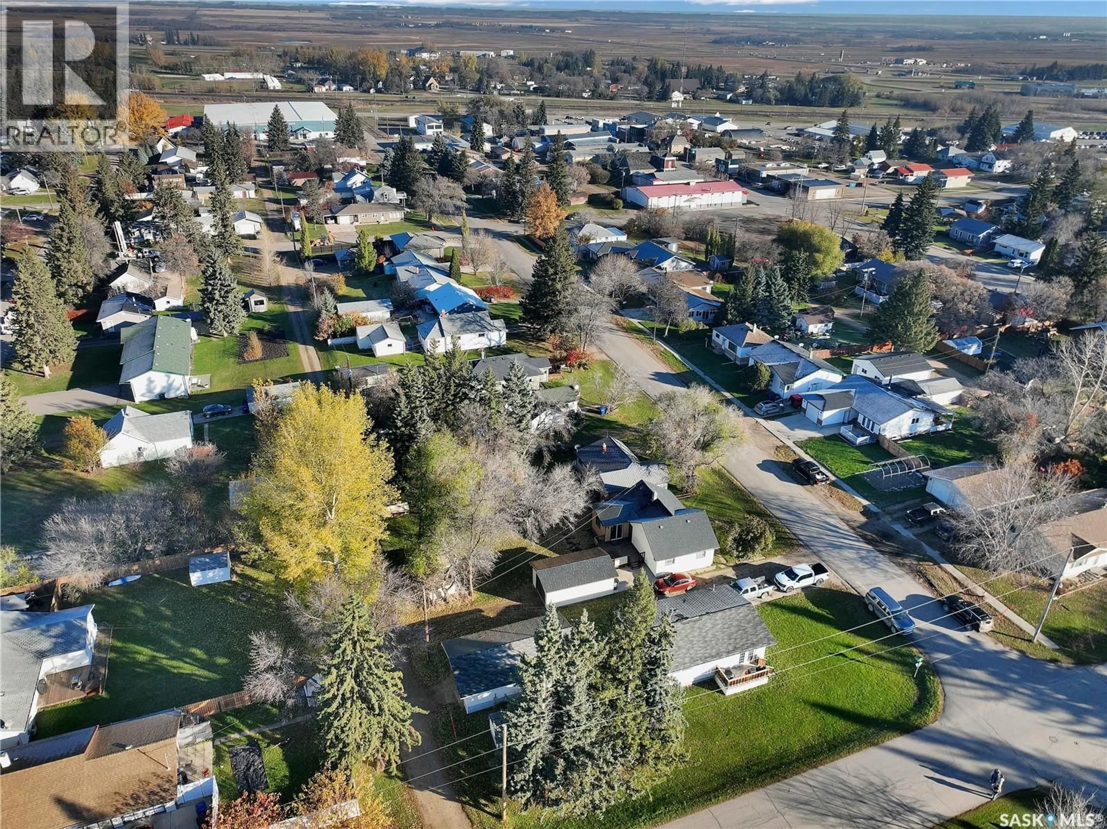 A pic from outside/outdoor area/front of a property/back of a property/a pic from drone, street for 509 5TH AVENUE, Whitewood Saskatchewan S0G5C0