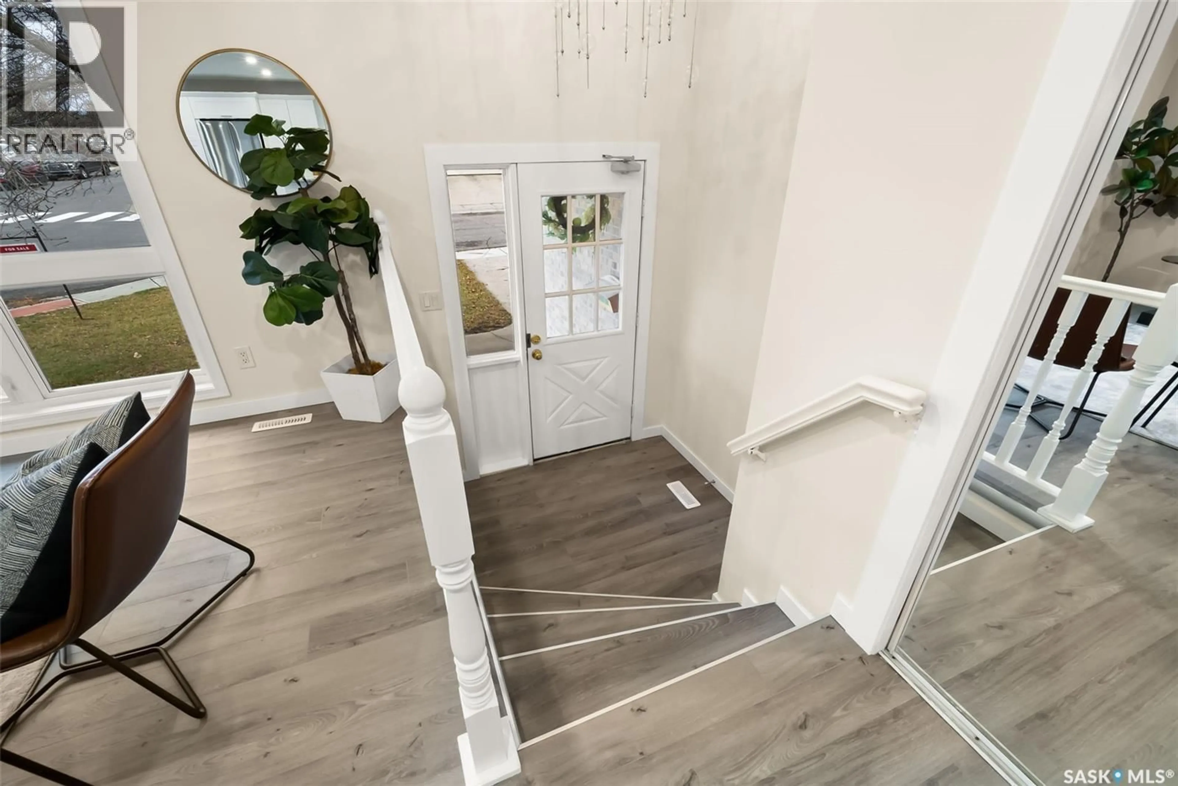 Indoor entryway for 2003 STYLES CRESCENT, Regina Saskatchewan S4V0P8