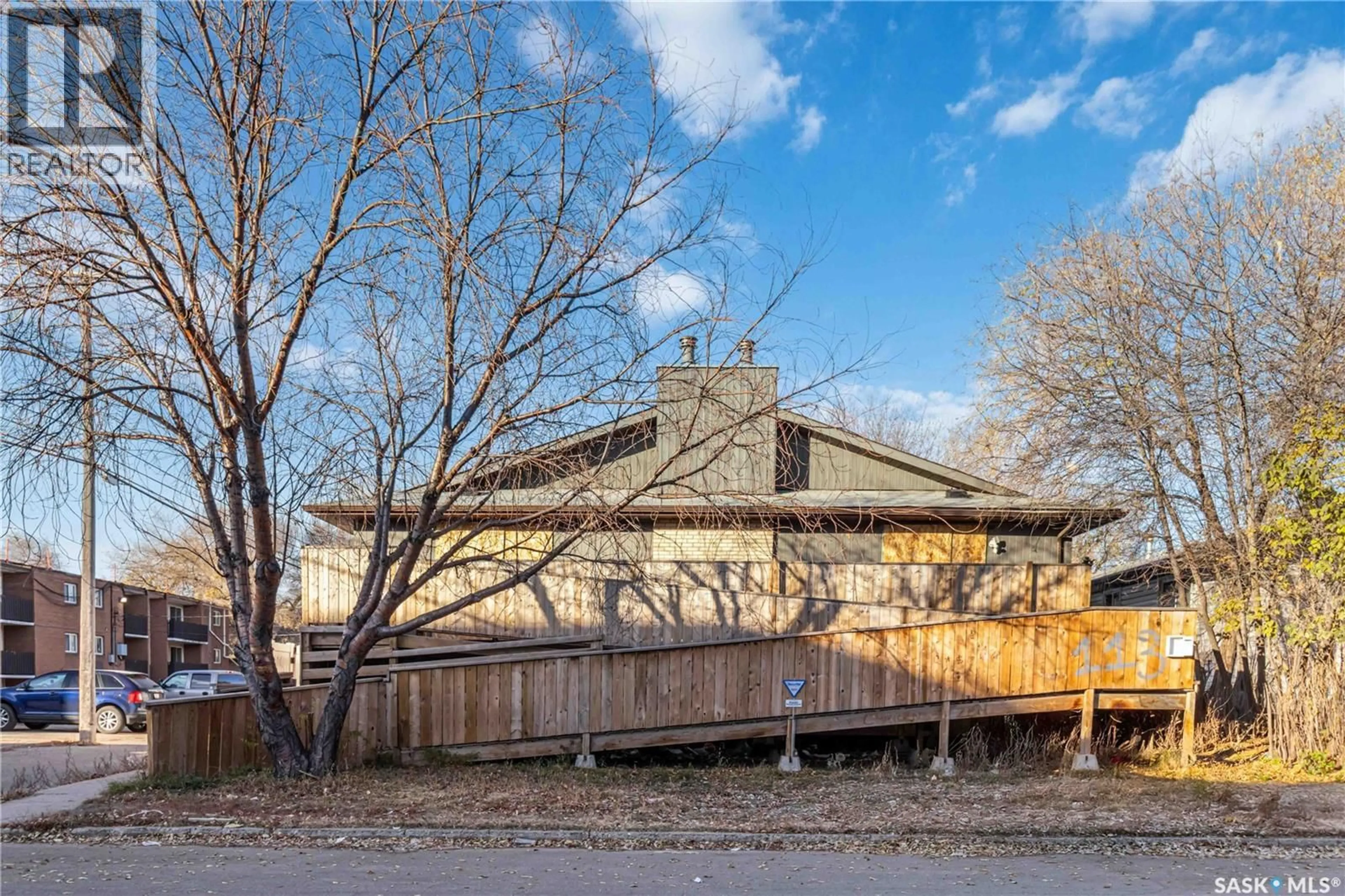 Unknown for 111-113 Q AVENUE, Saskatoon Saskatchewan S7L2Y4
