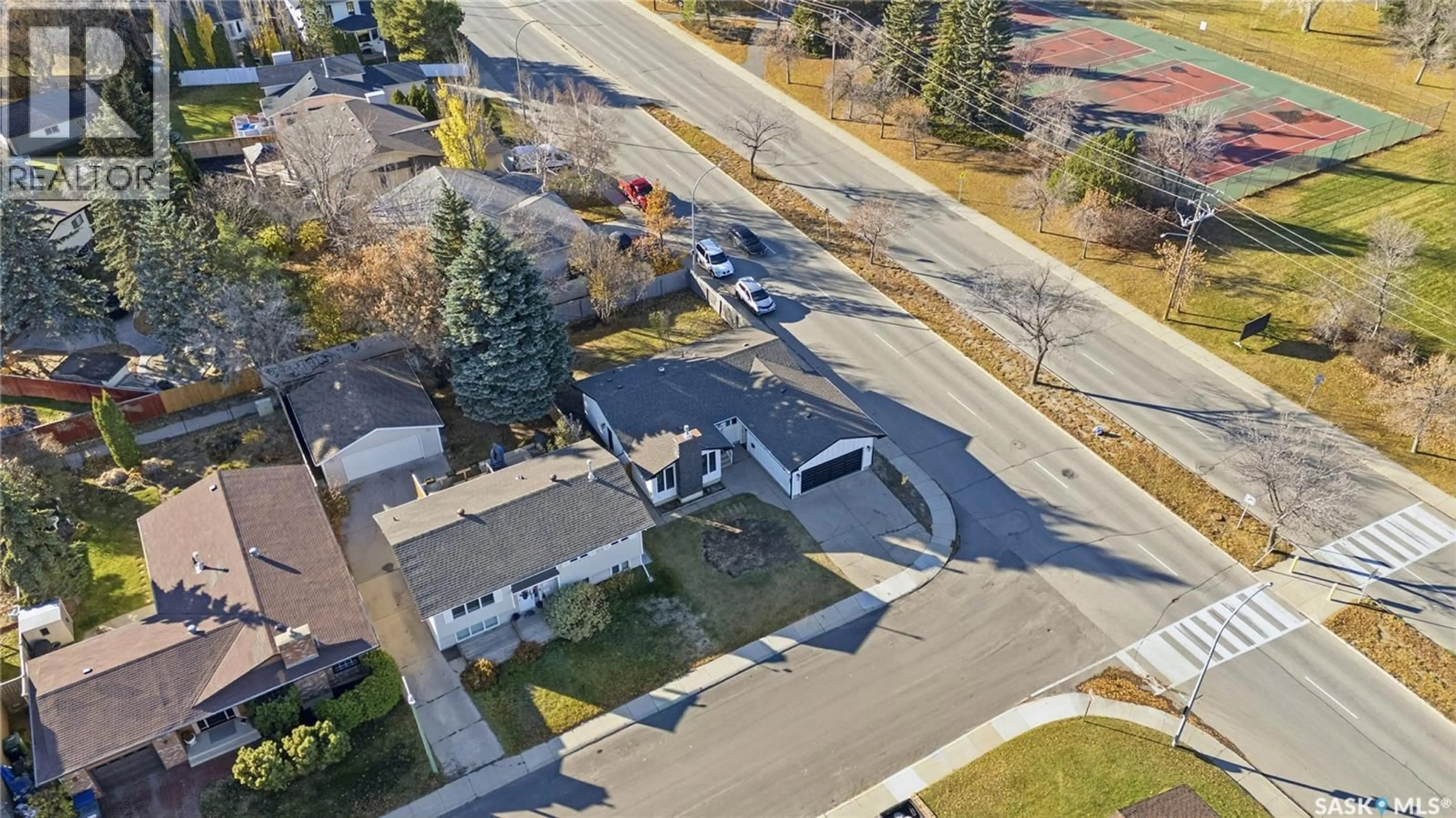 A pic from outside/outdoor area/front of a property/back of a property/a pic from drone, street for 103 CYPRESS COURT, Saskatoon Saskatchewan S7K5C3