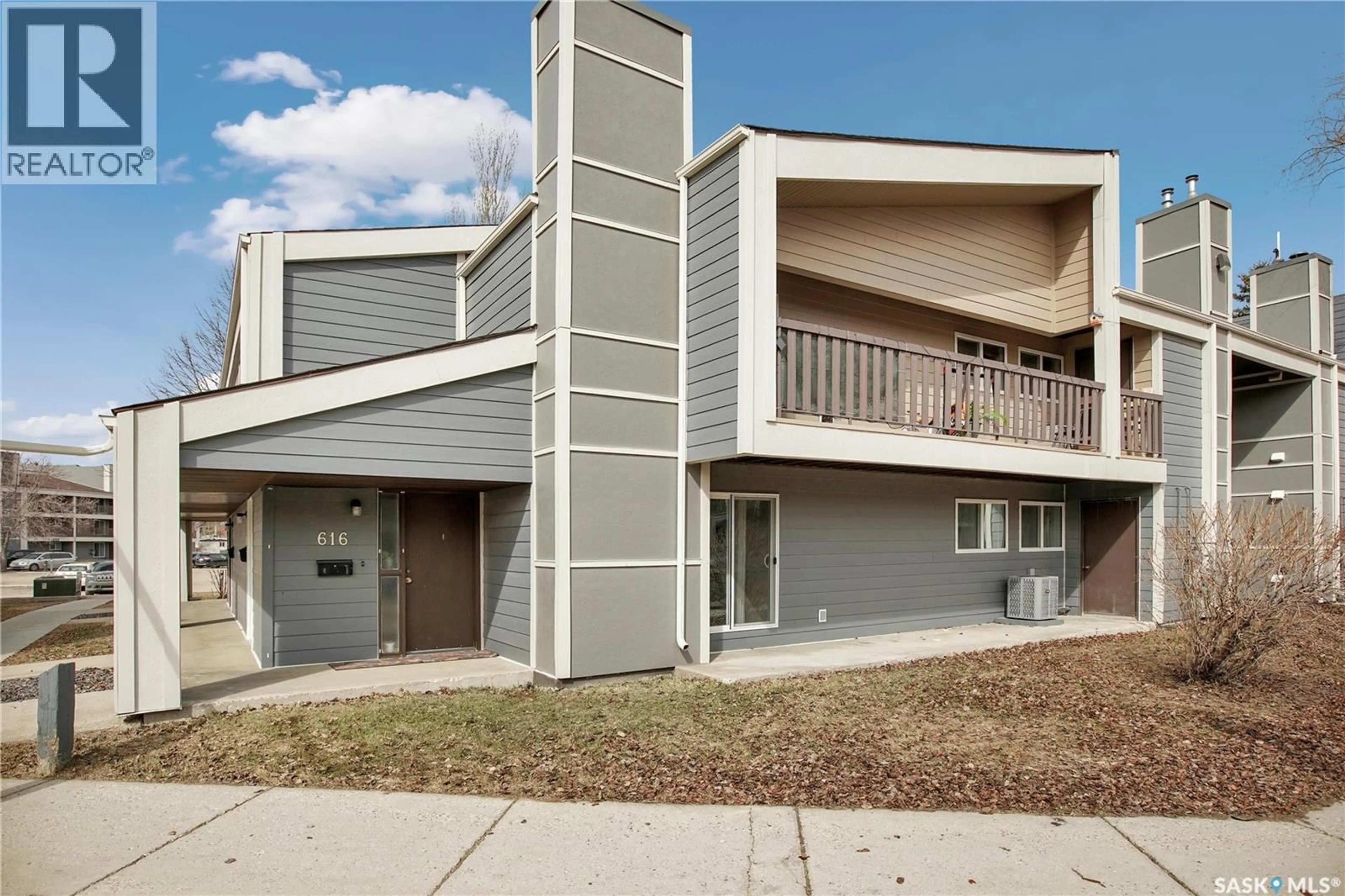 Home with vinyl exterior material, building for 616 425 115TH STREET, Saskatoon Saskatchewan S7N2E5