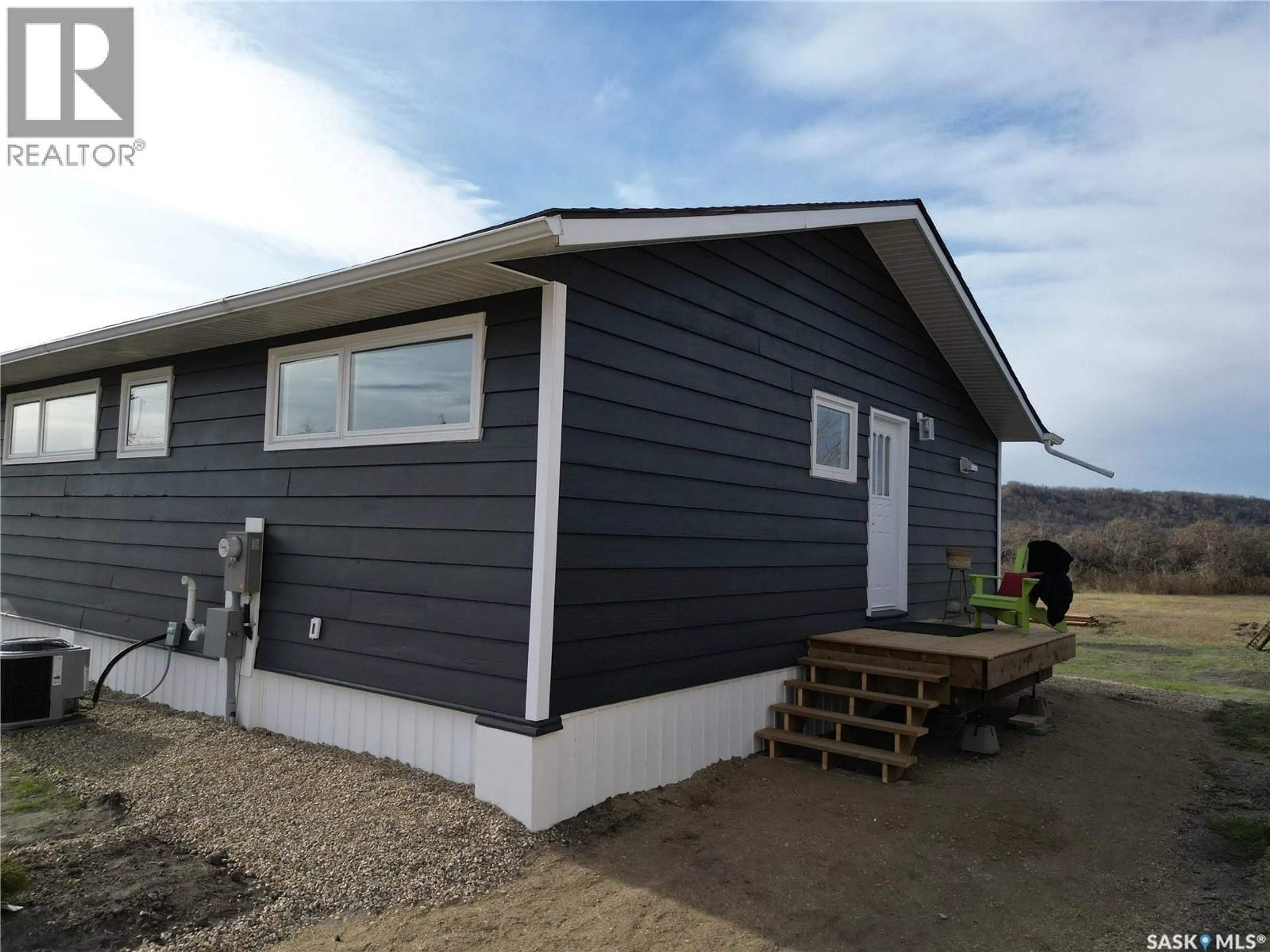 Home with vinyl exterior material, building for 17 LAROCQUE DRIVE, North Qu'Appelle Rm No. 187 Saskatchewan S0G2Y0