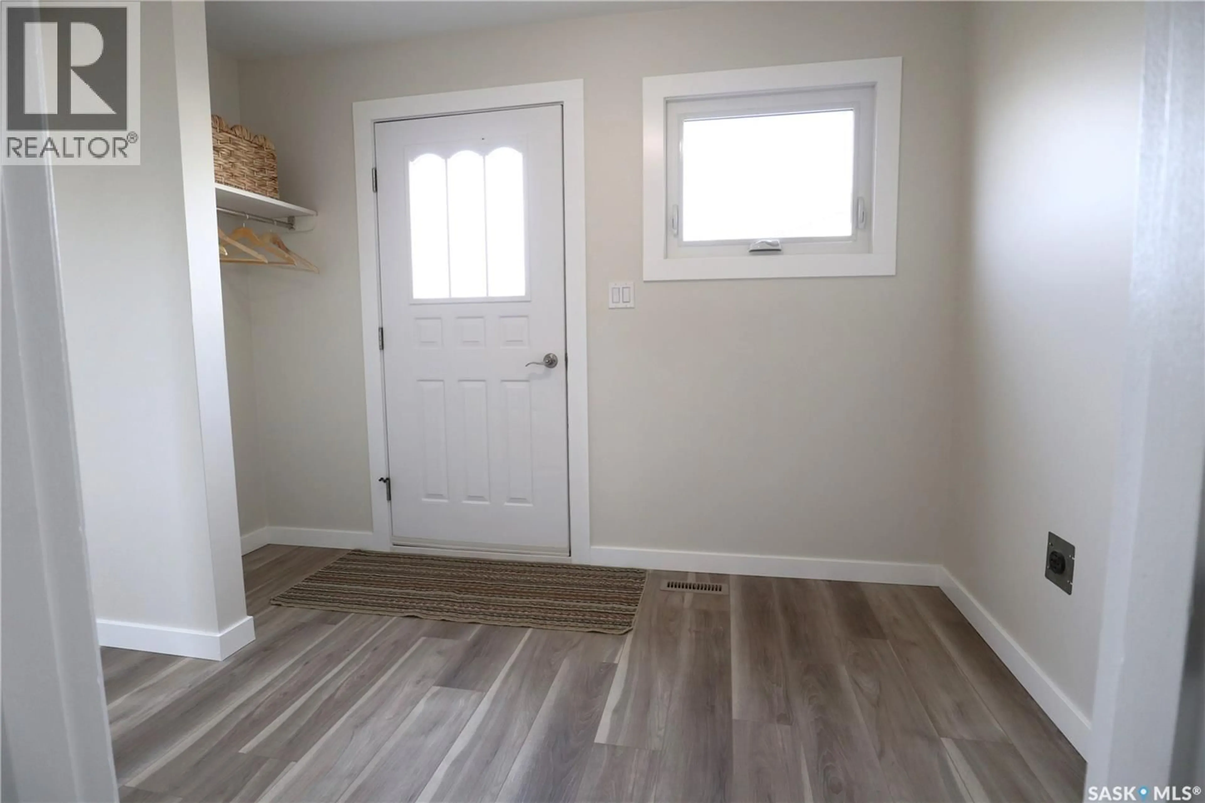 Indoor entryway for 17 LAROCQUE DRIVE, North Qu'Appelle Rm No. 187 Saskatchewan S0G2Y0