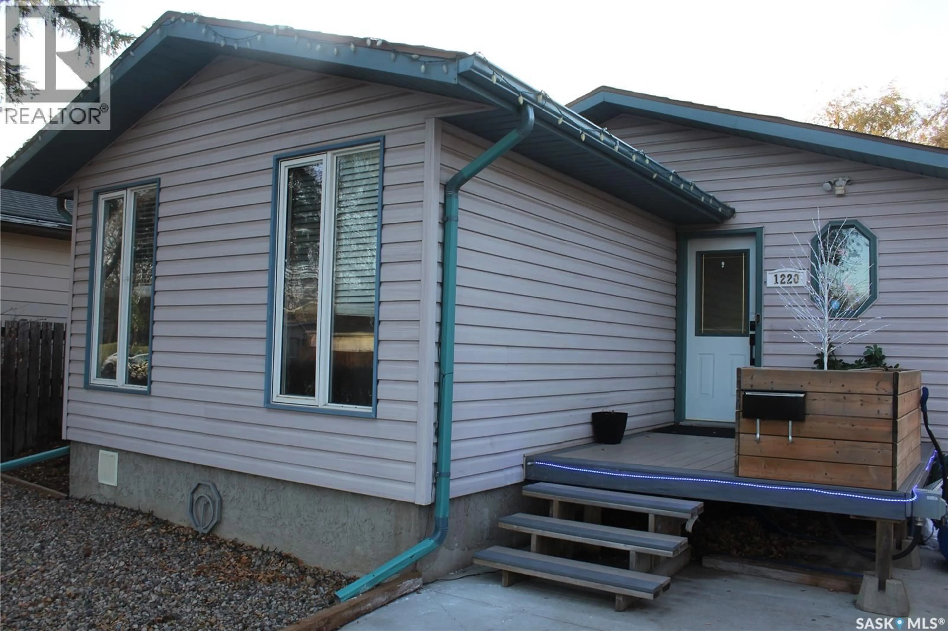 Home with vinyl exterior material, building for 1220 COURTNEY STREET, Regina Saskatchewan S4T7R9