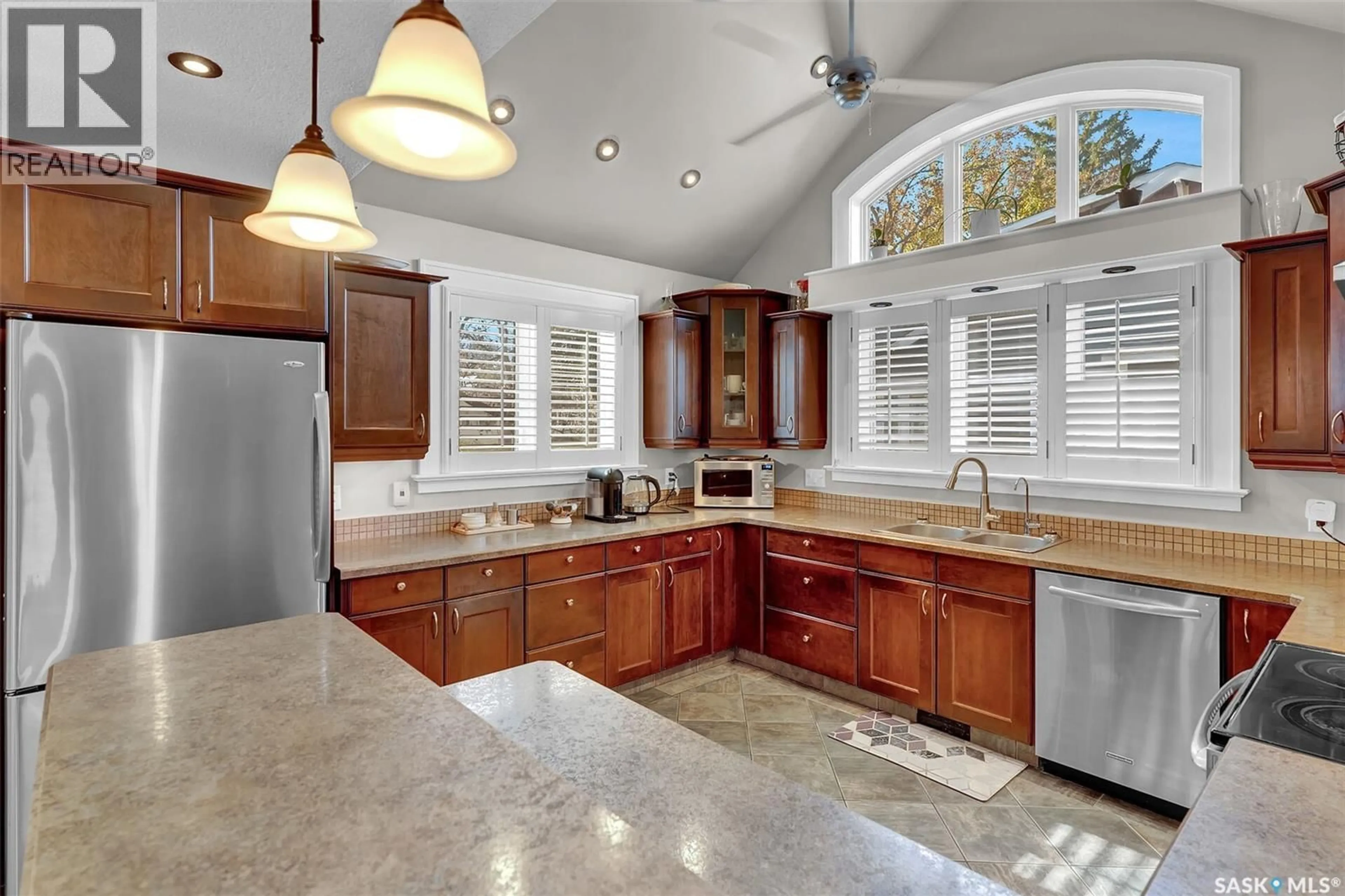 Open concept kitchen, ceramic/tile floor for 2736 REGINA AVENUE, Regina Saskatchewan S4S0G5