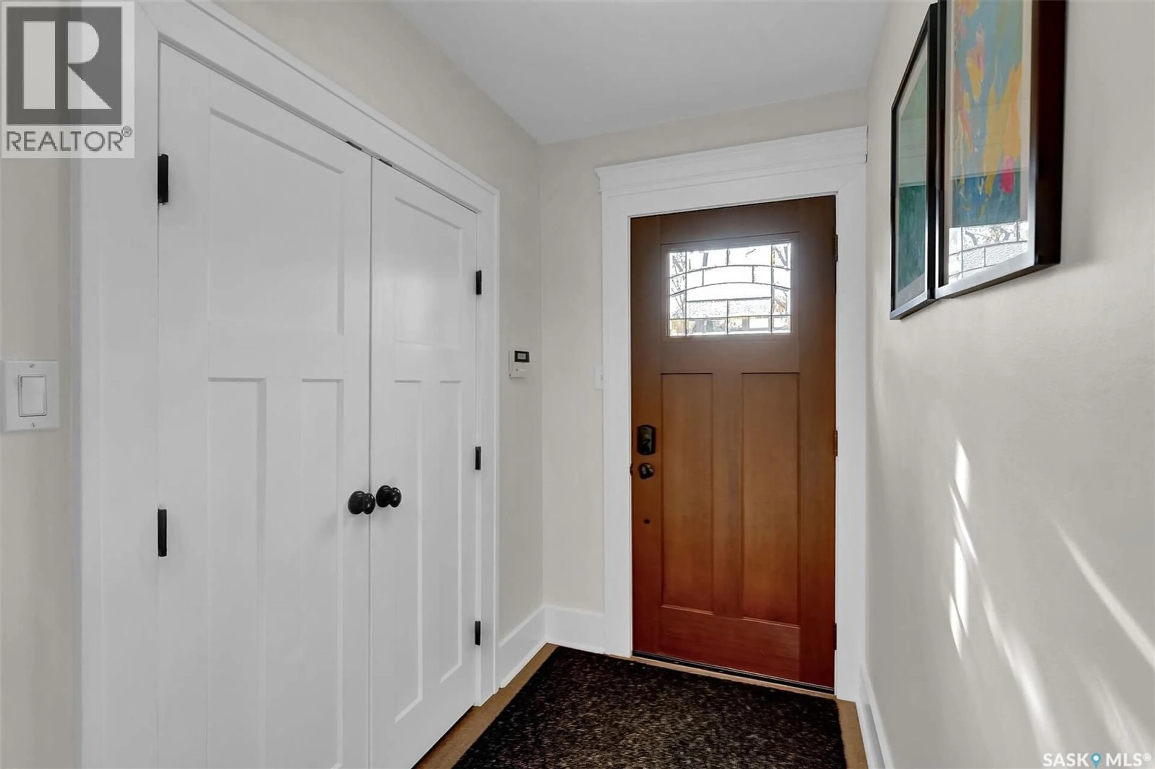 Indoor entryway for 2736 REGINA AVENUE, Regina Saskatchewan S4S0G5