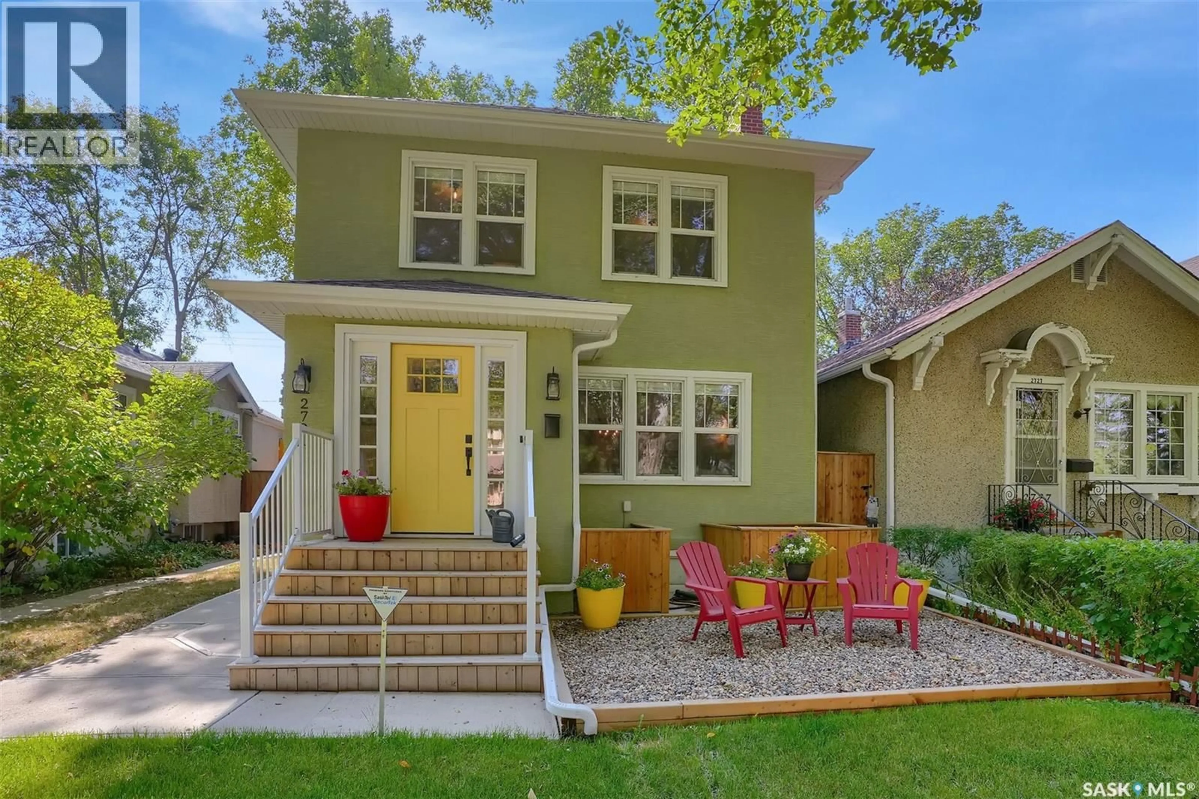 Home with vinyl exterior material, street for 2721 HILL AVENUE, Regina Saskatchewan S4S0V5