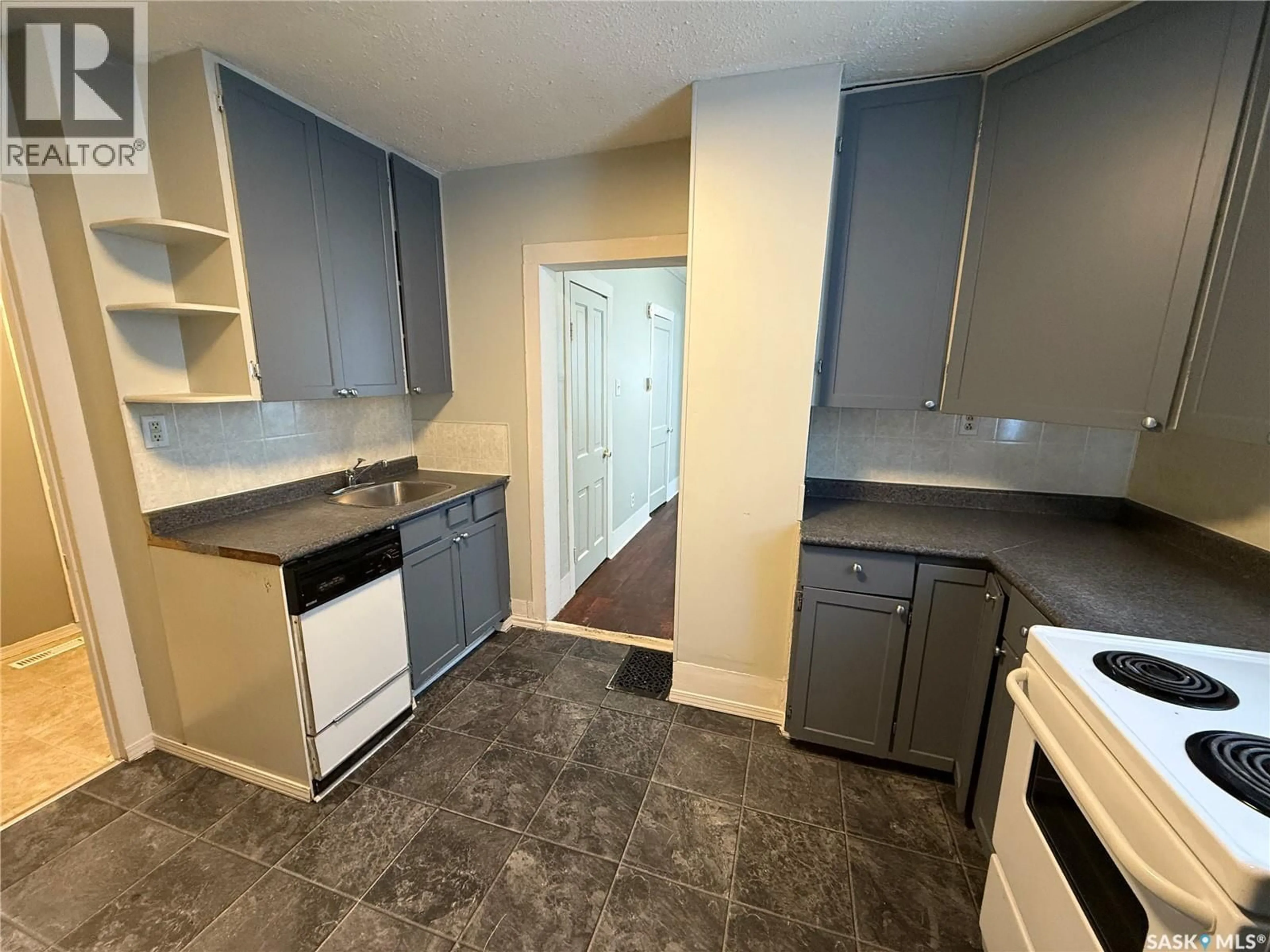 Standard kitchen, unknown for 485 12TH STREET, Prince Albert Saskatchewan S6V1C3