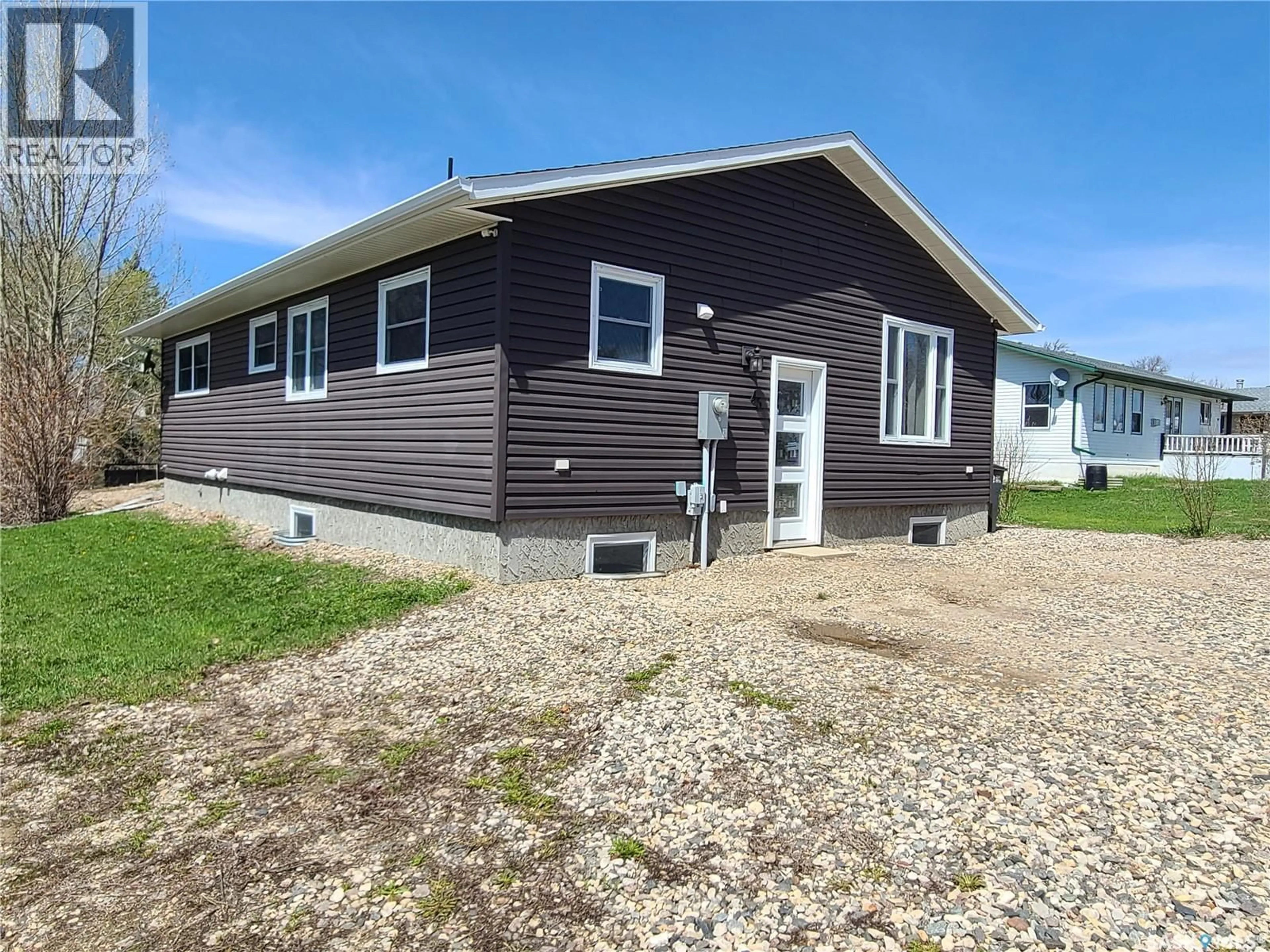 A pic from outside/outdoor area/front of a property/back of a property/a pic from drone, building for 46 NEWCOMBE STREET, Manor Saskatchewan S0C1R0
