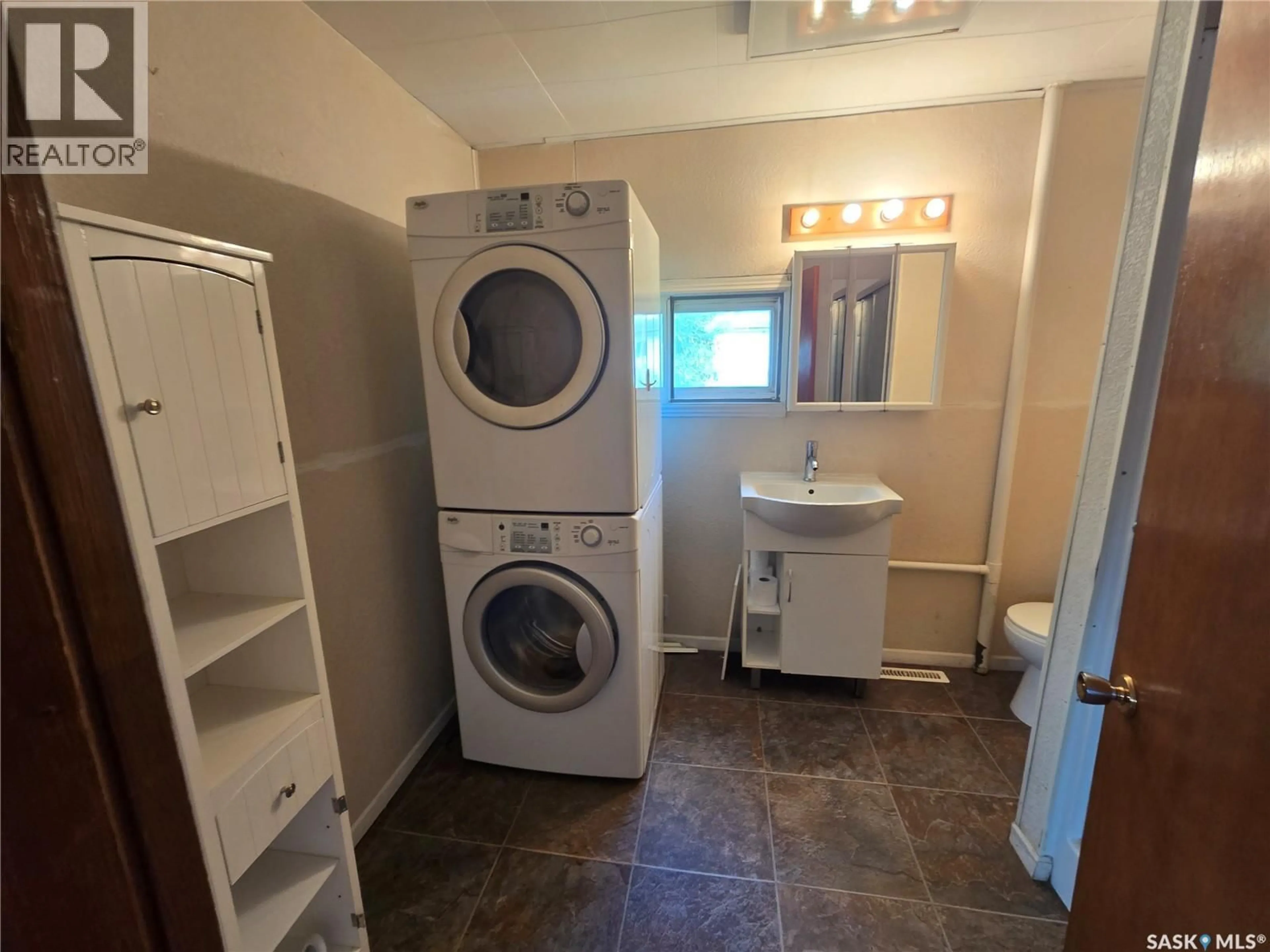 Laundry room for 234 SCOTT STREET, Kennedy Saskatchewan S0G2R0