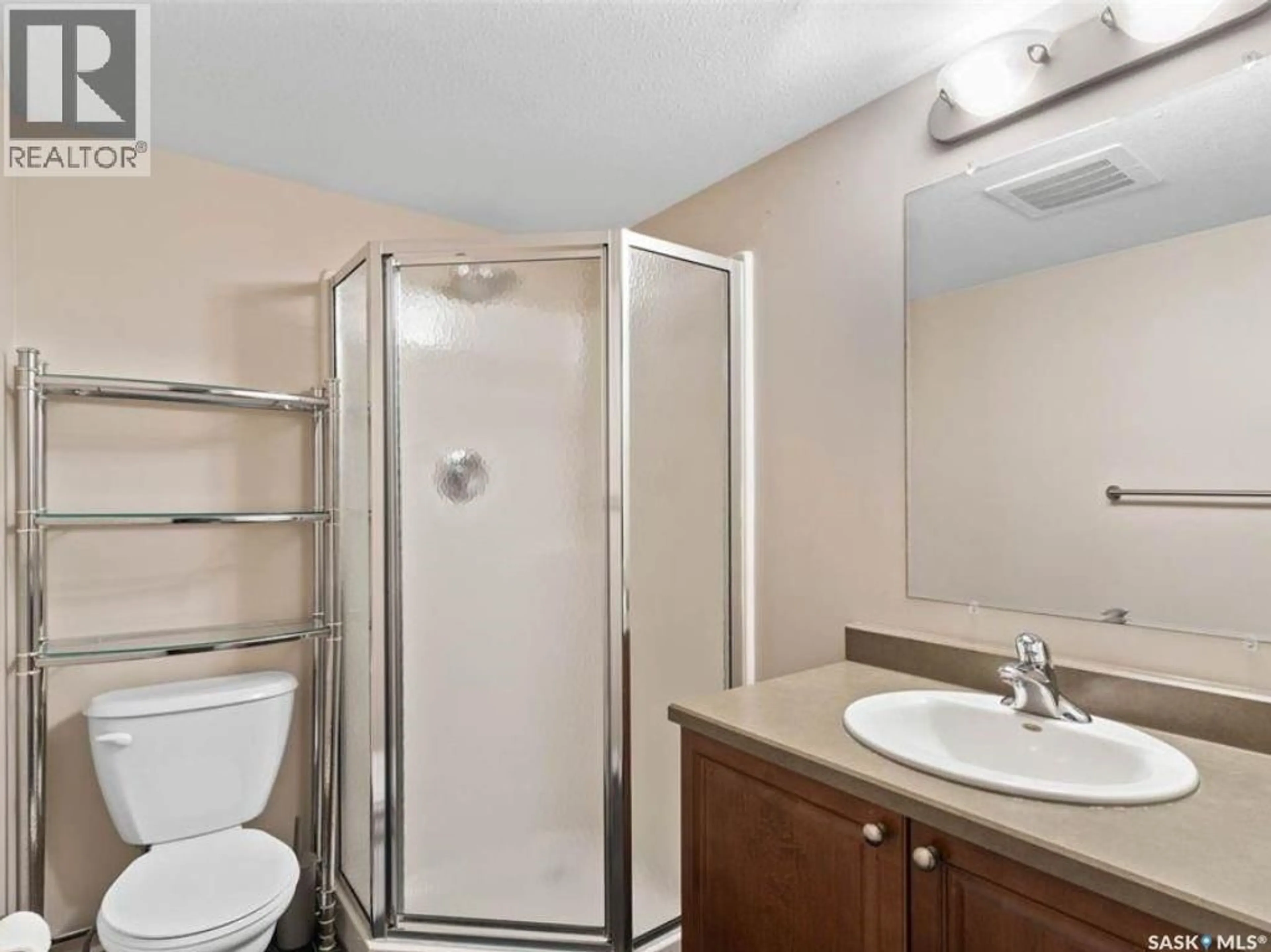 Standard bathroom, unknown for N - 202 100 1ST AVENUE, Warman Saskatchewan S0K0A1