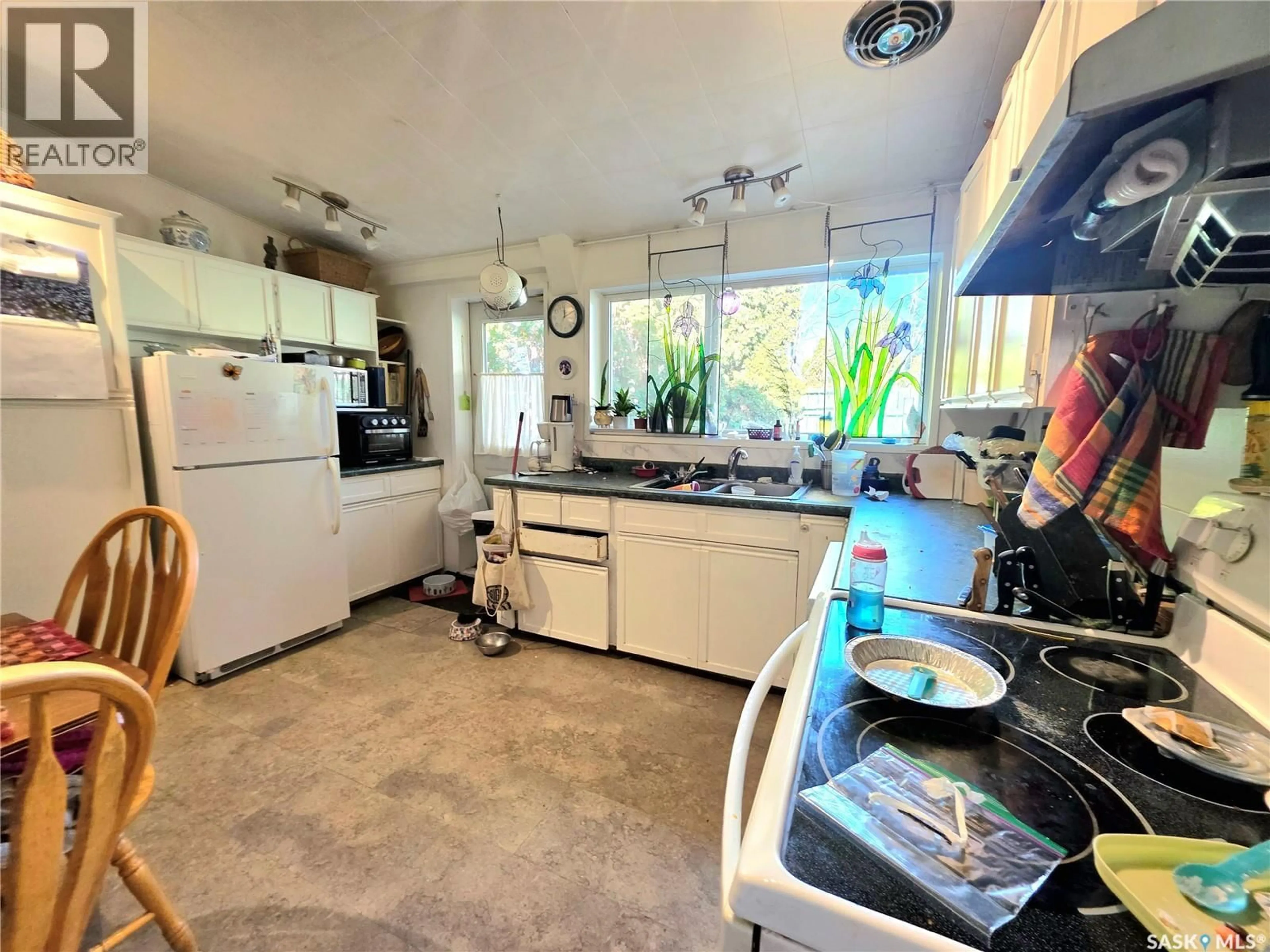 Unknown for 2001 LANSDOWNE AVENUE, Saskatoon Saskatchewan S7J1G4