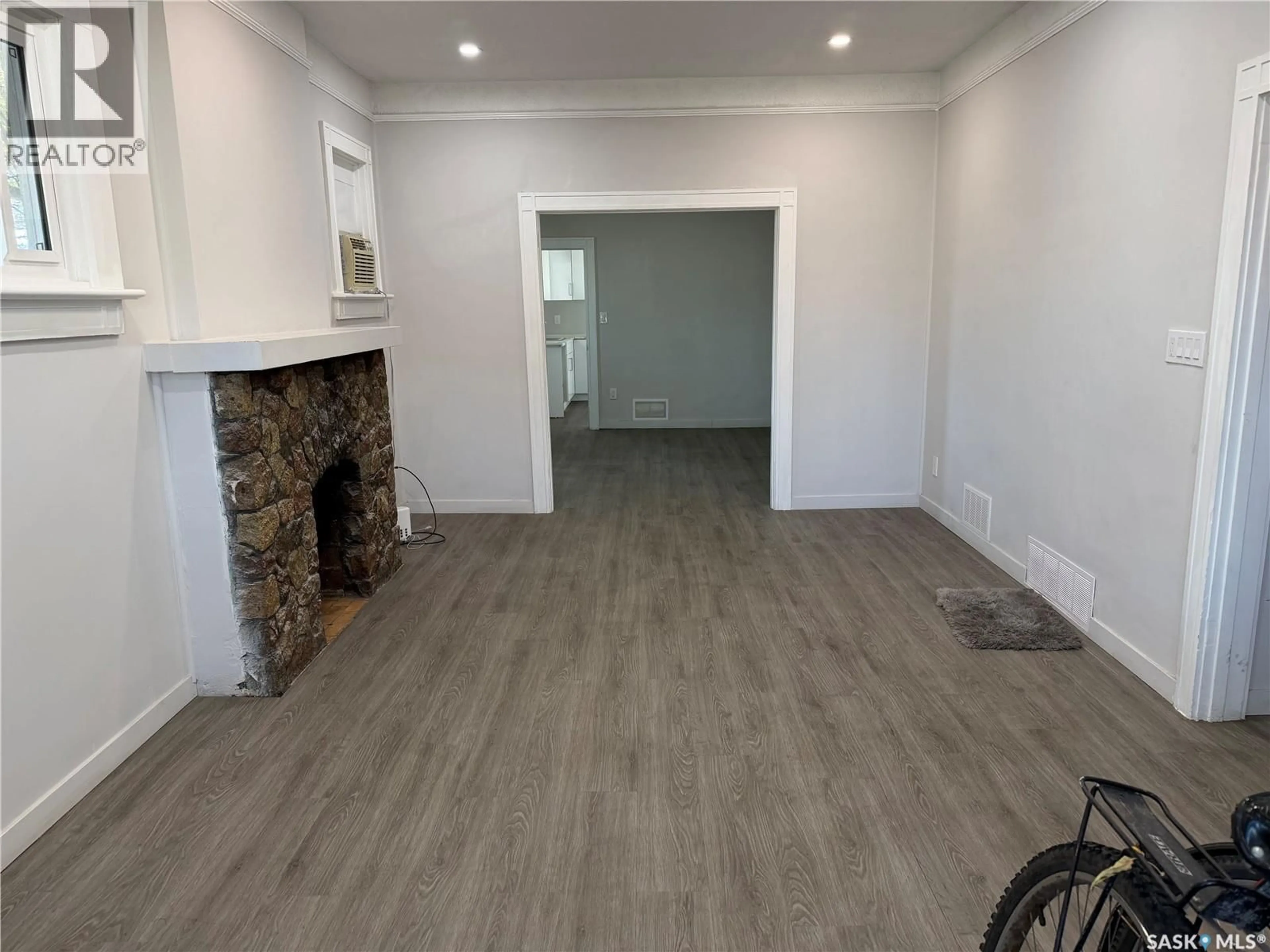 A pic of a room for 101 28TH STREET, Saskatoon Saskatchewan S7L0K1