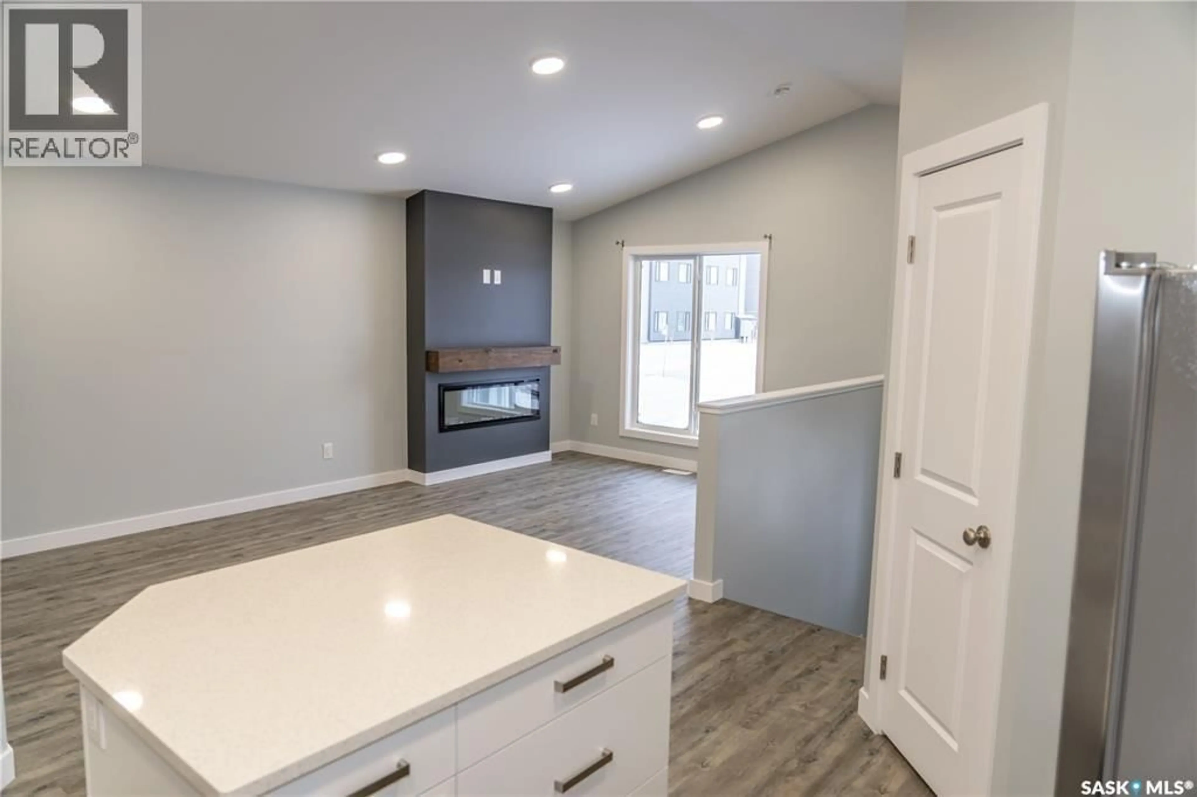Open concept kitchen, unknown for 414 NAZARALI MANOR, Saskatoon Saskatchewan S7V0Y4