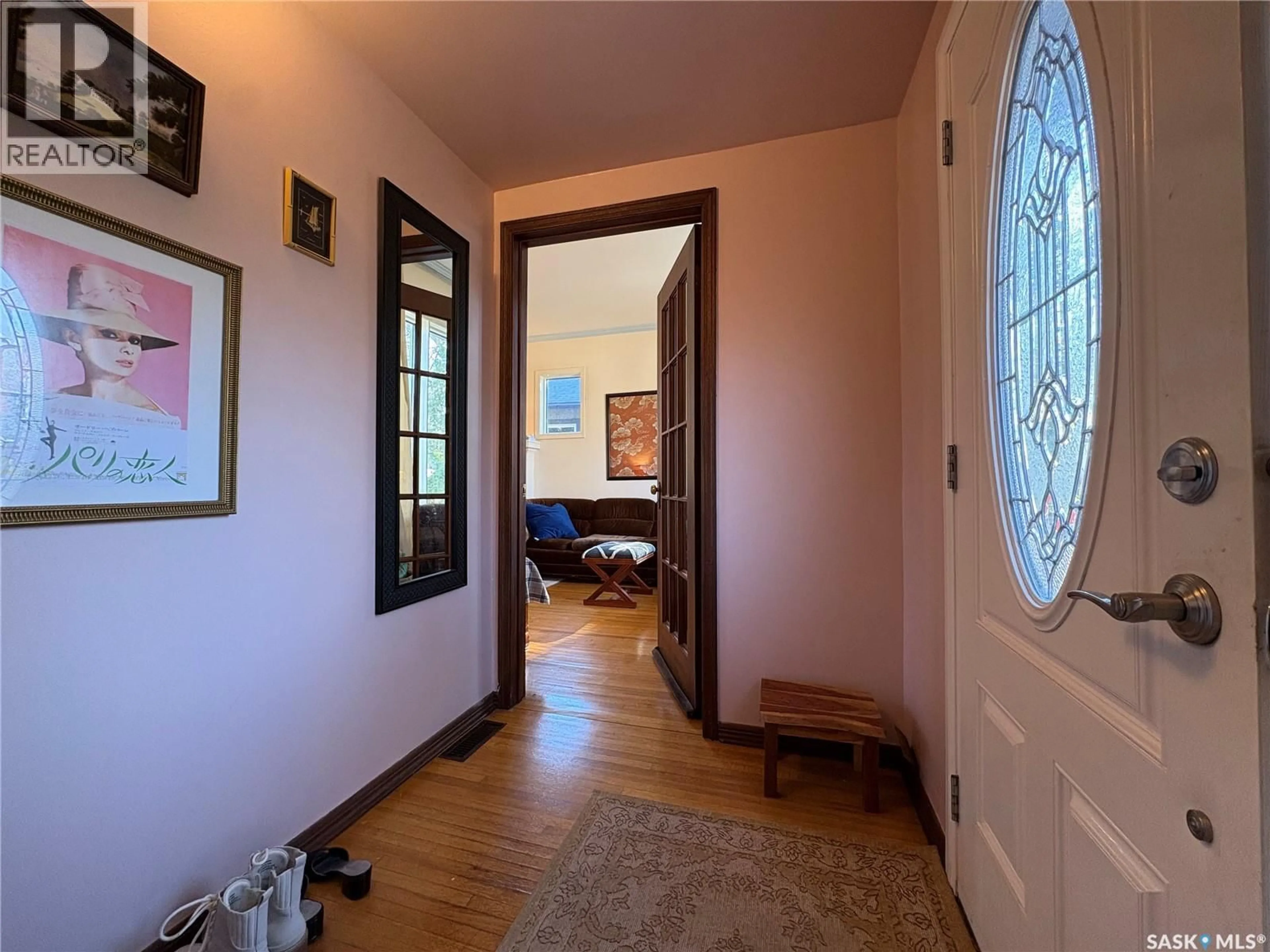 Indoor foyer for 2139 MCTAVISH STREET, Regina Saskatchewan S4T3X1