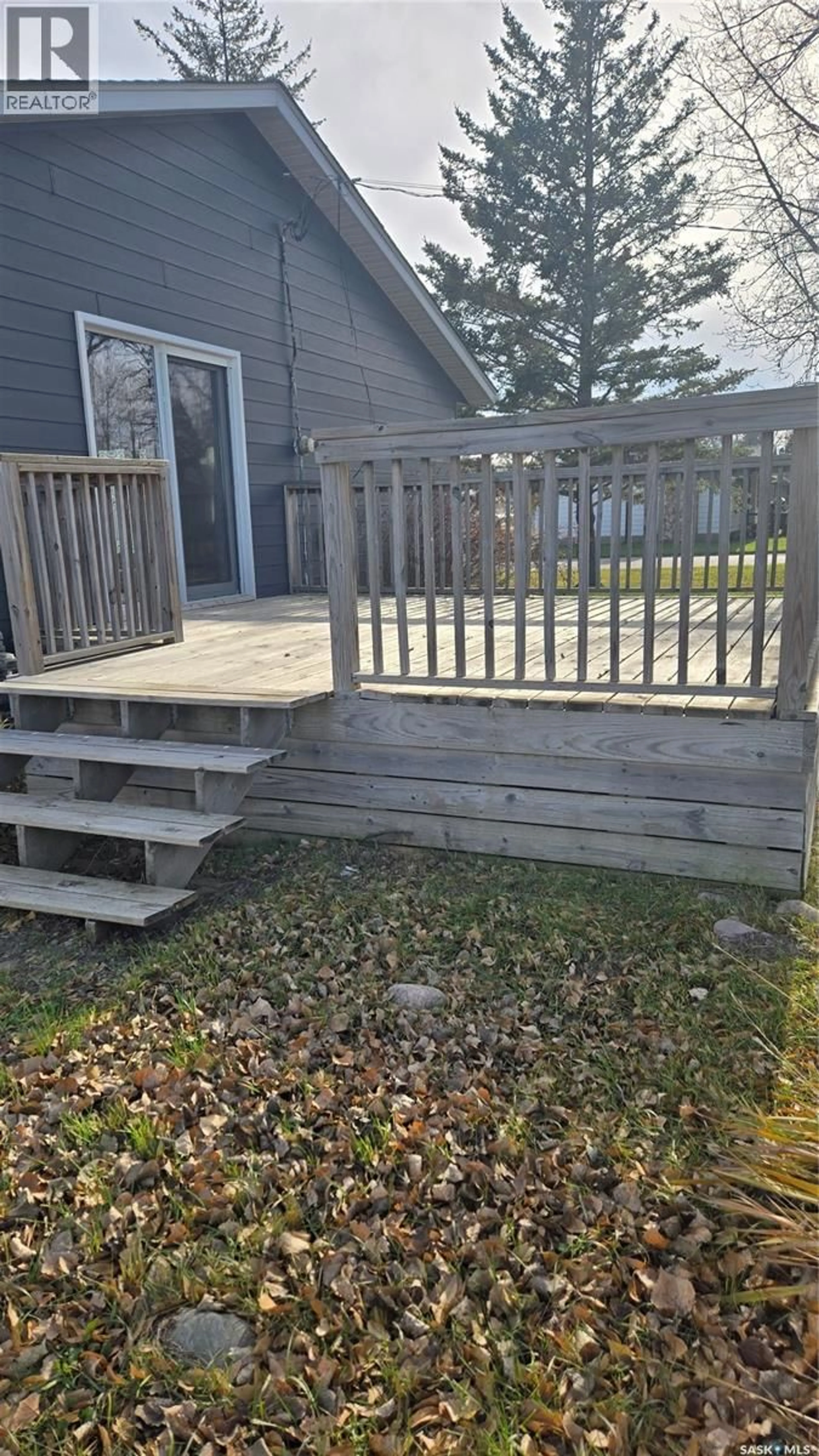Patio, street for 602 BOSCURVIS AVENUE, Oxbow Saskatchewan S0C2B0