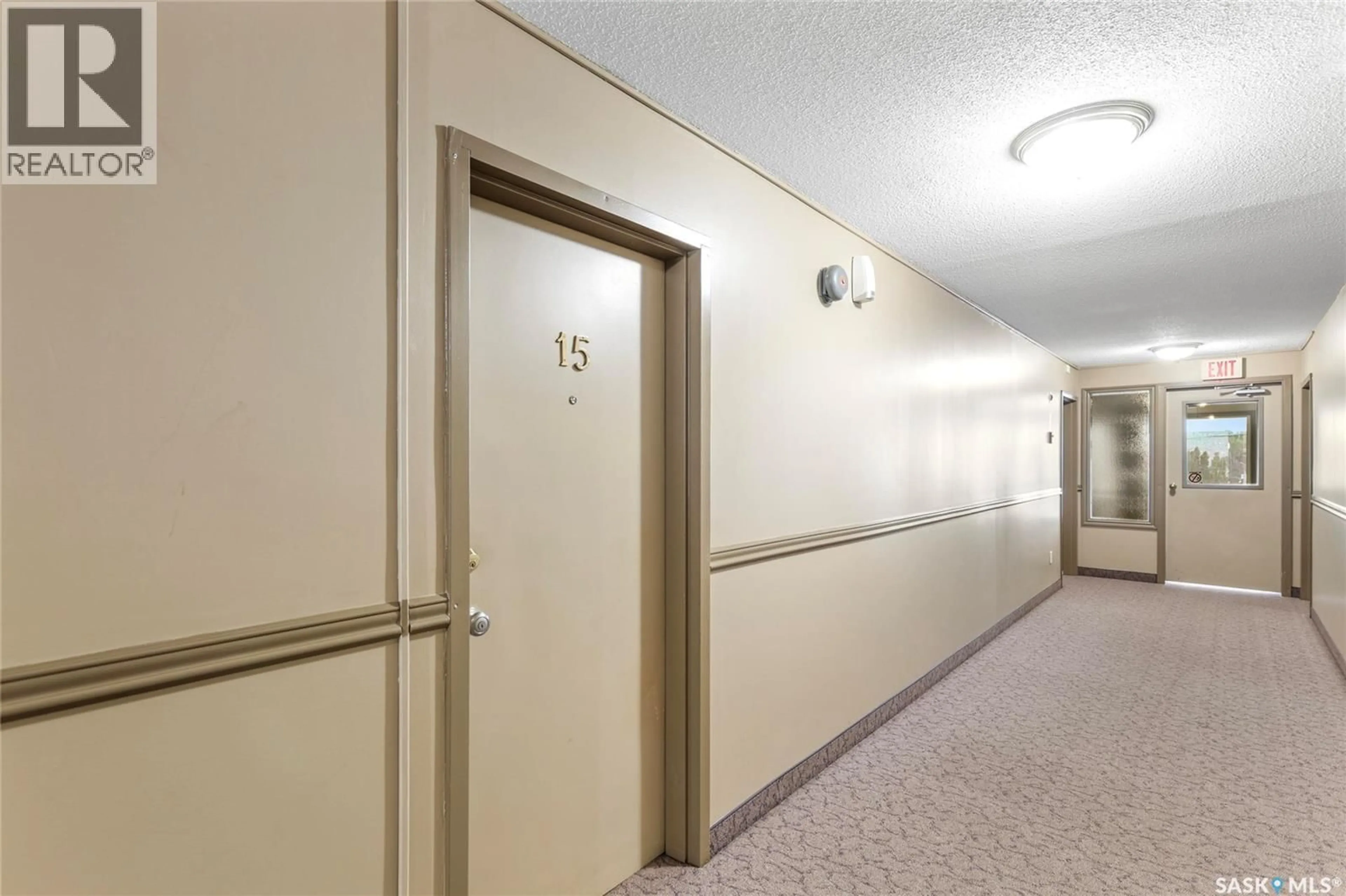 Indoor foyer for 15 365 ANGUS STREET, Regina Saskatchewan S4R3K7