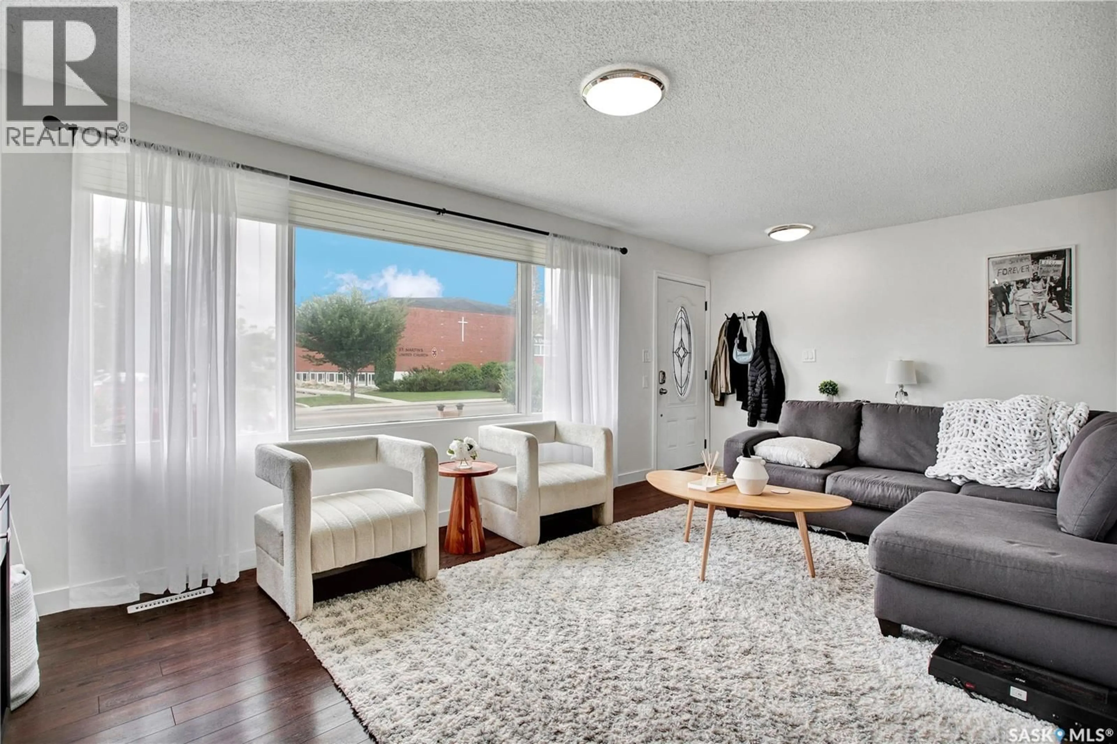 Living room with furniture, unknown for 2616 CLARENCE AVENUE, Saskatoon Saskatchewan S7J1M6