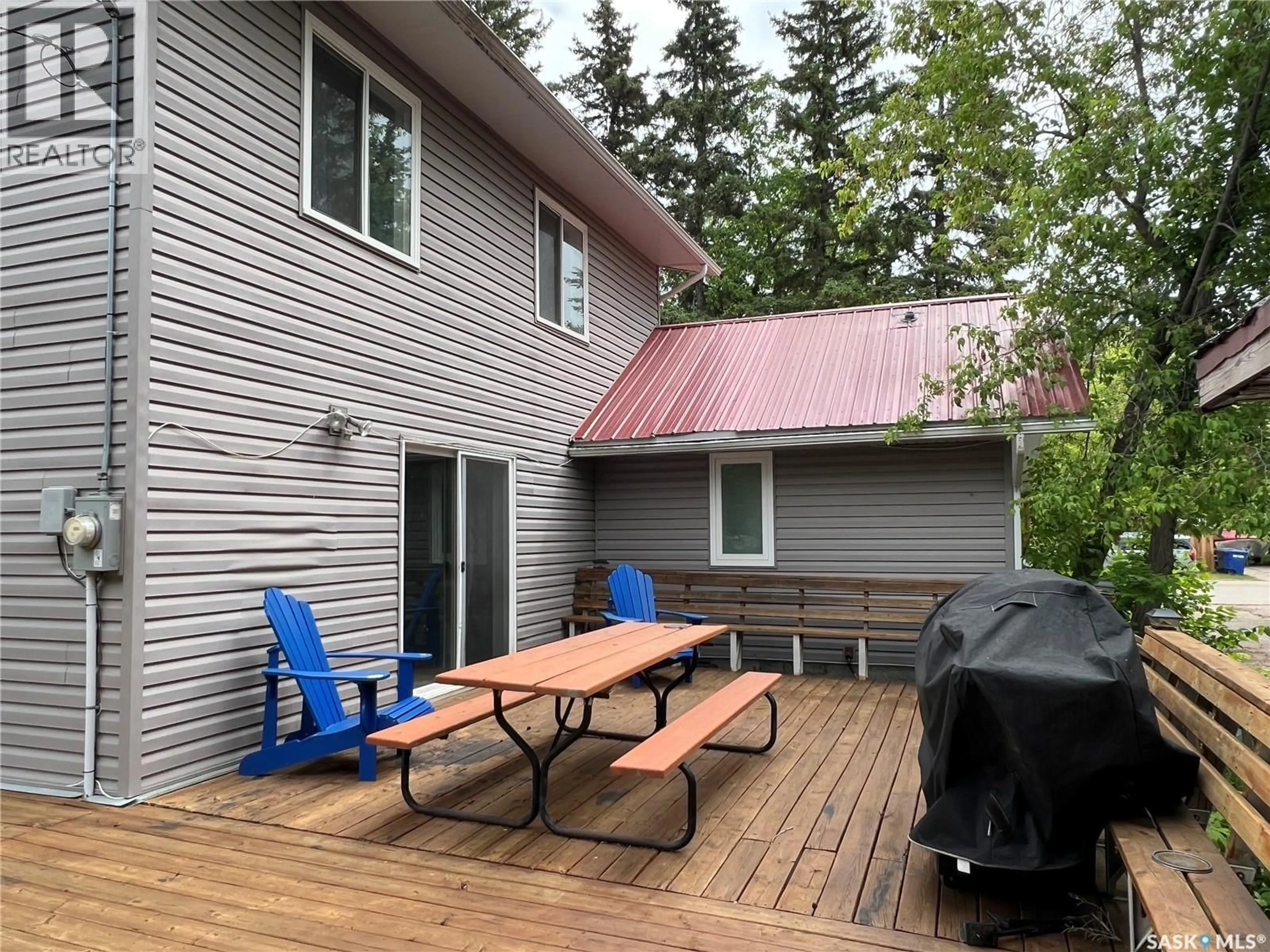 Patio, unknown for 403 6TH STREET, Meadow Lake Saskatchewan S9X1A6