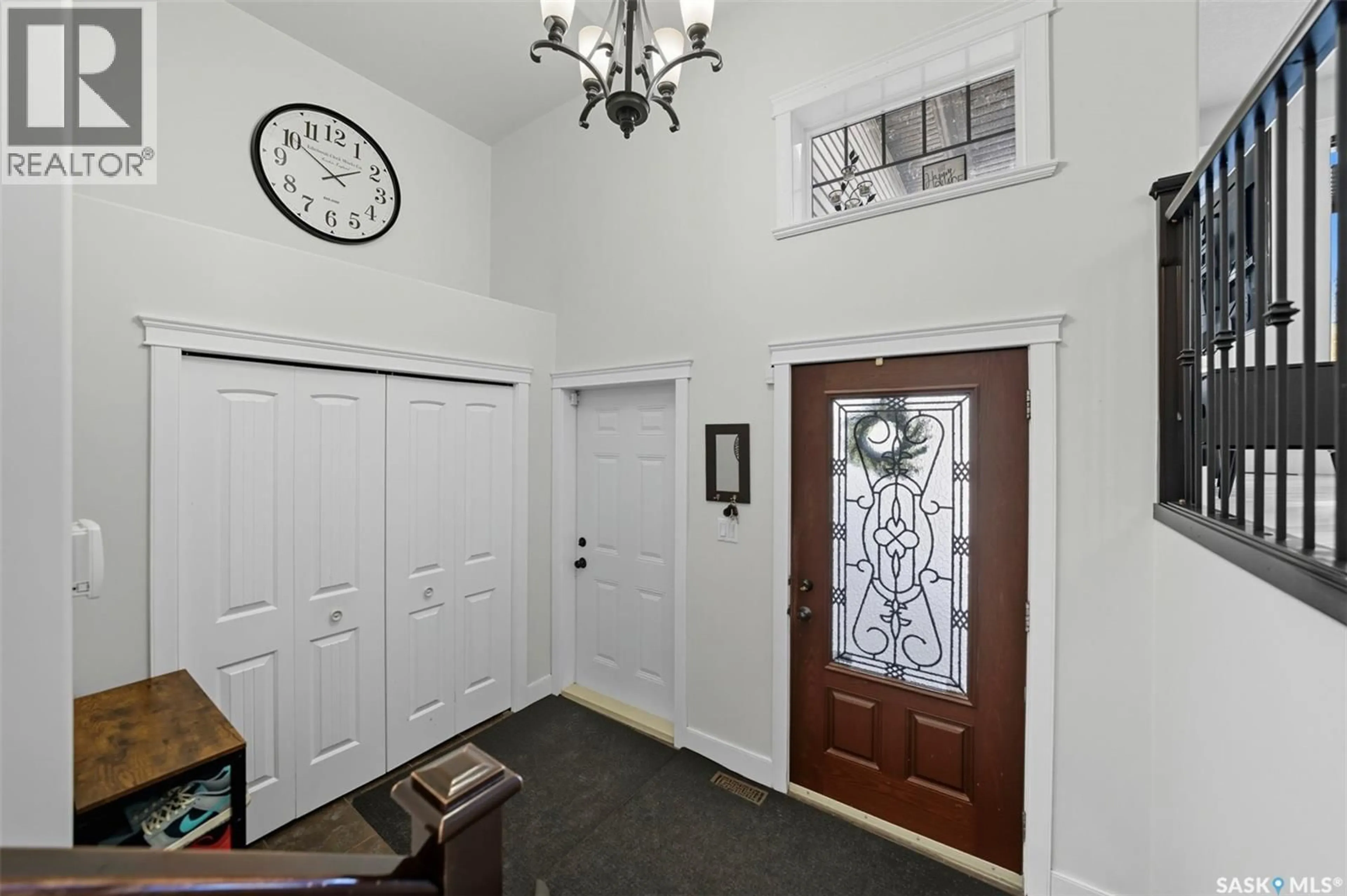 Indoor foyer for 101 6TH AVENUE, Watrous Saskatchewan S0K4T0