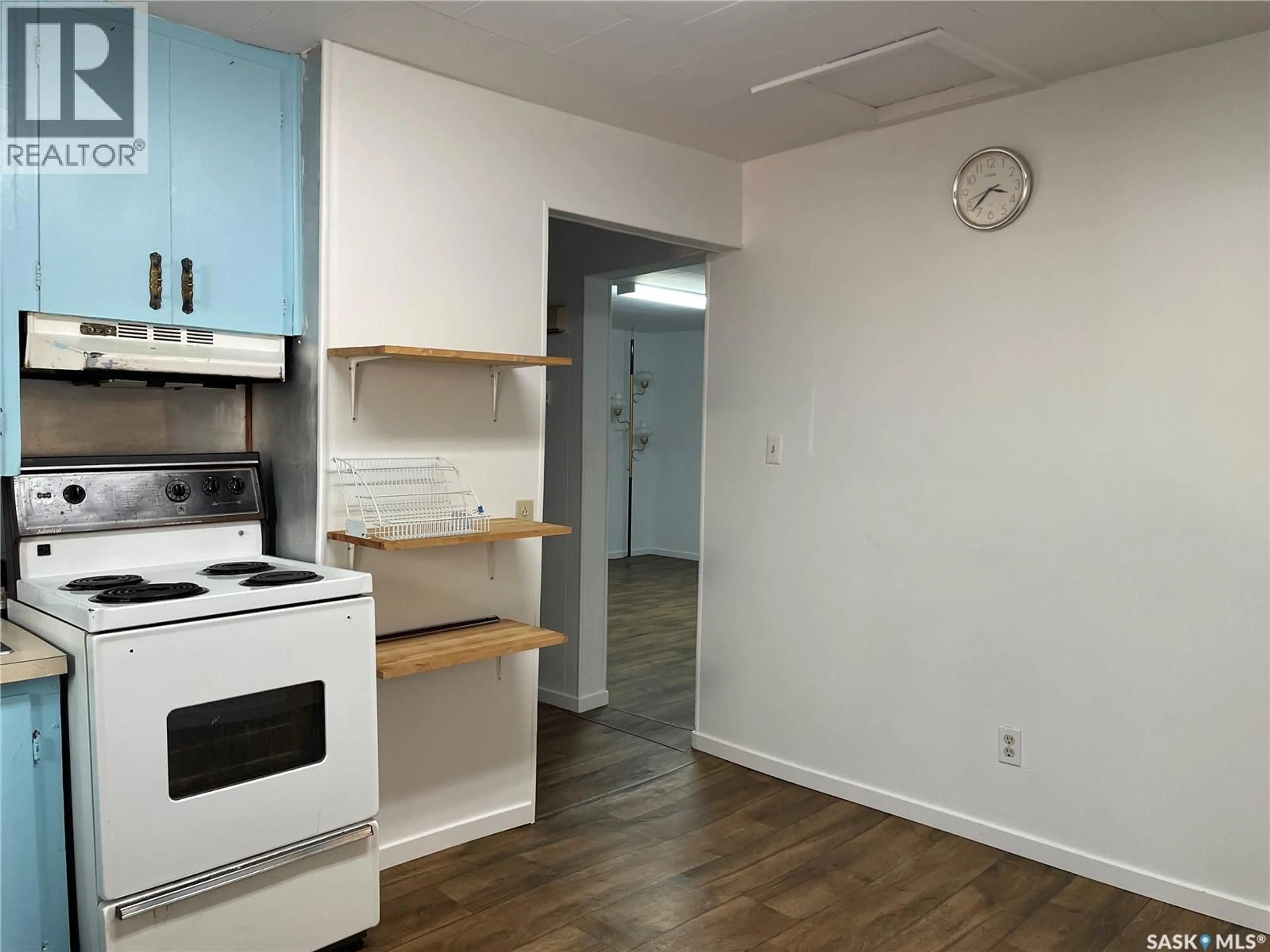 Standard kitchen, unknown for 303 1ST STREET, Meadow Lake Saskatchewan S9X1Y5