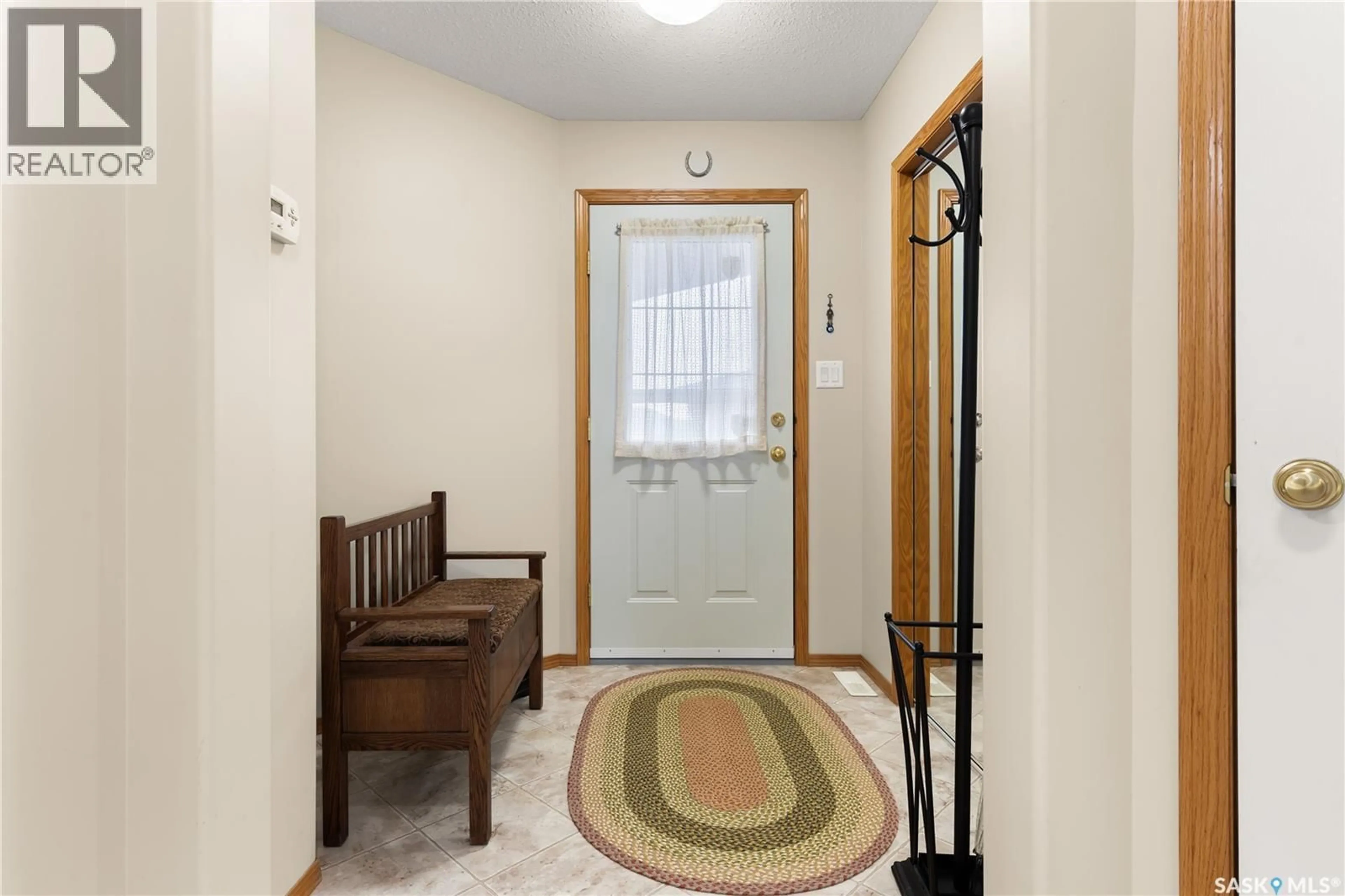 Indoor entryway for 3807 CREEKSIDE ROAD, Regina Saskatchewan S4N7N3