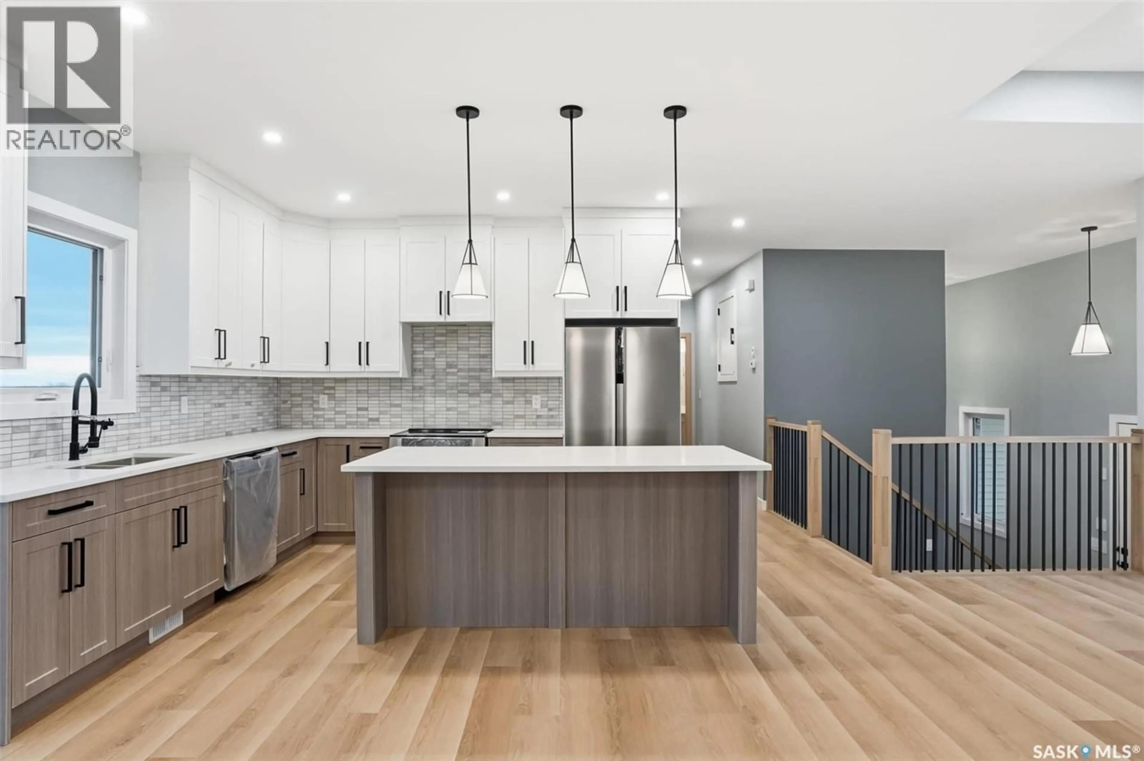 Open concept kitchen, unknown for 12 CARDINAL DRIVE, Dundurn Rm No. 314 Saskatchewan S7C0C3