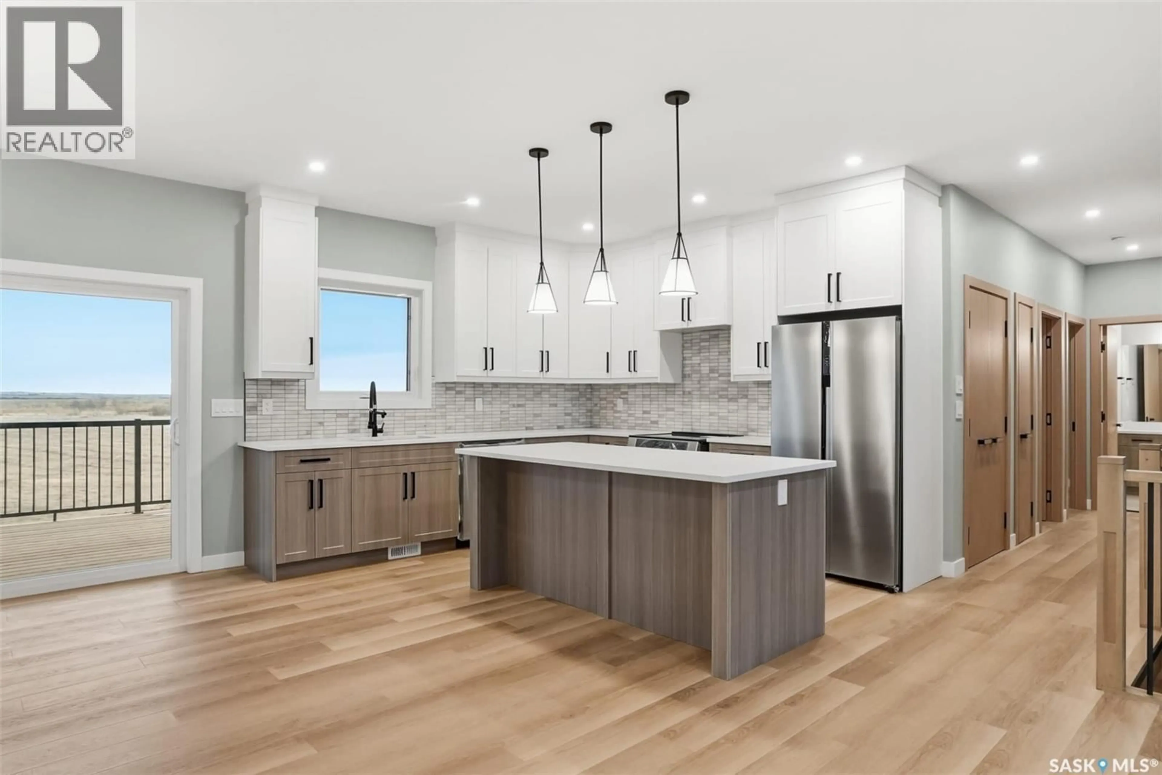 Open concept kitchen, unknown for 12 CARDINAL DRIVE, Dundurn Rm No. 314 Saskatchewan S7C0C3