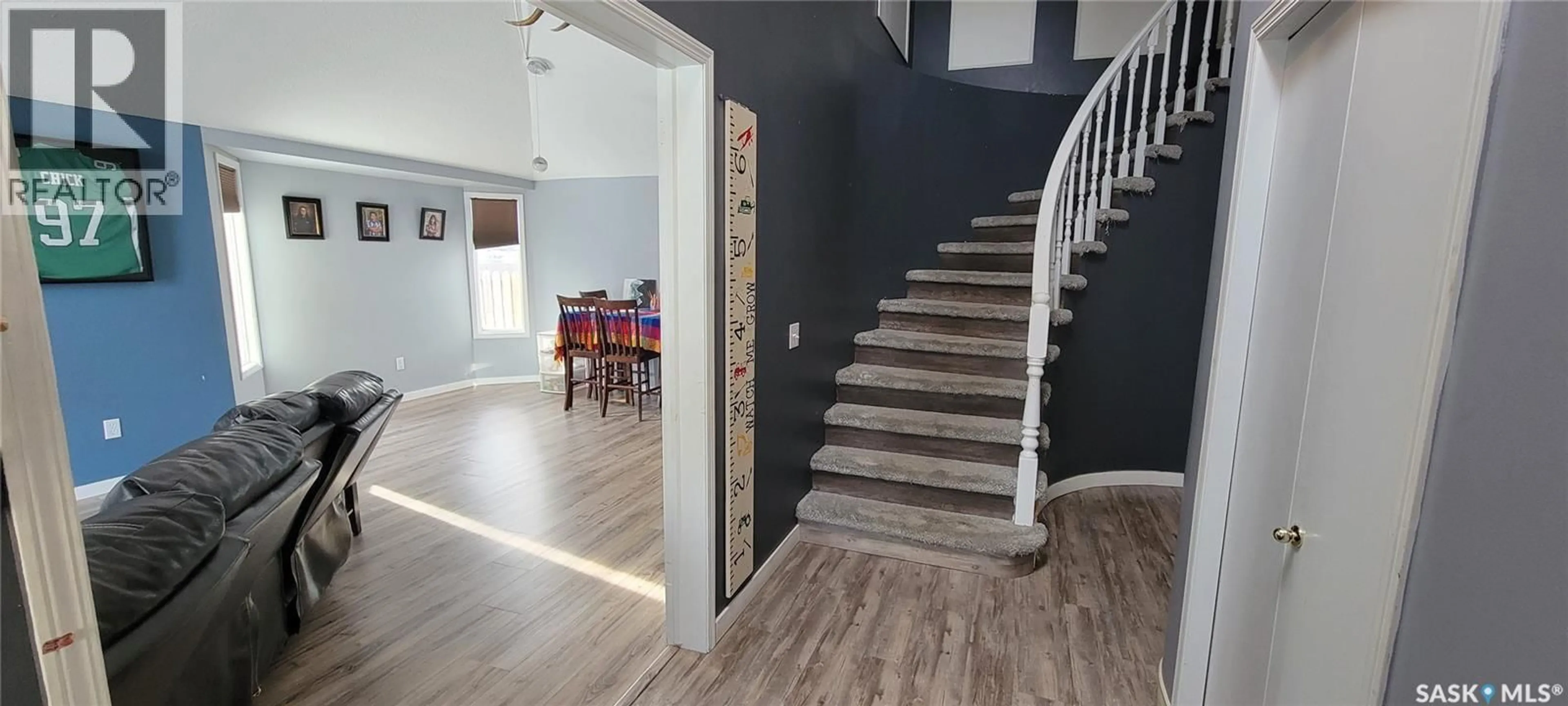 Indoor foyer for 1705 100A STREET, Tisdale Saskatchewan S0E1T0
