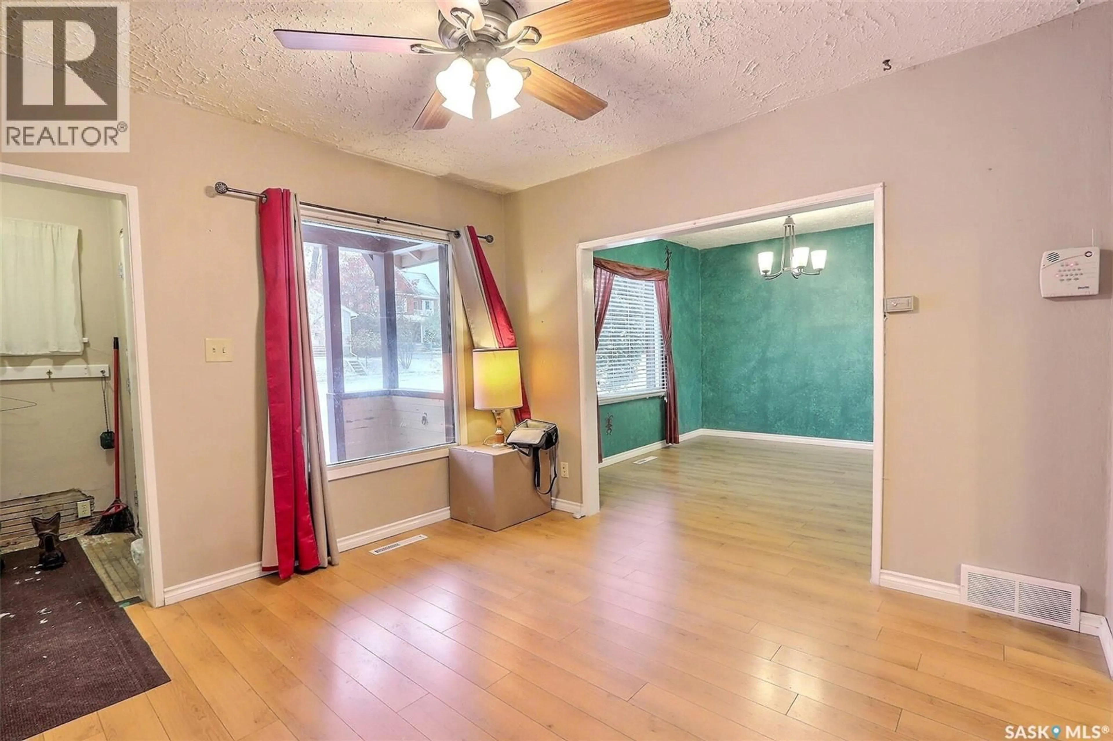 A pic of a room for 422 20TH STREET, Prince Albert Saskatchewan S6V1L1