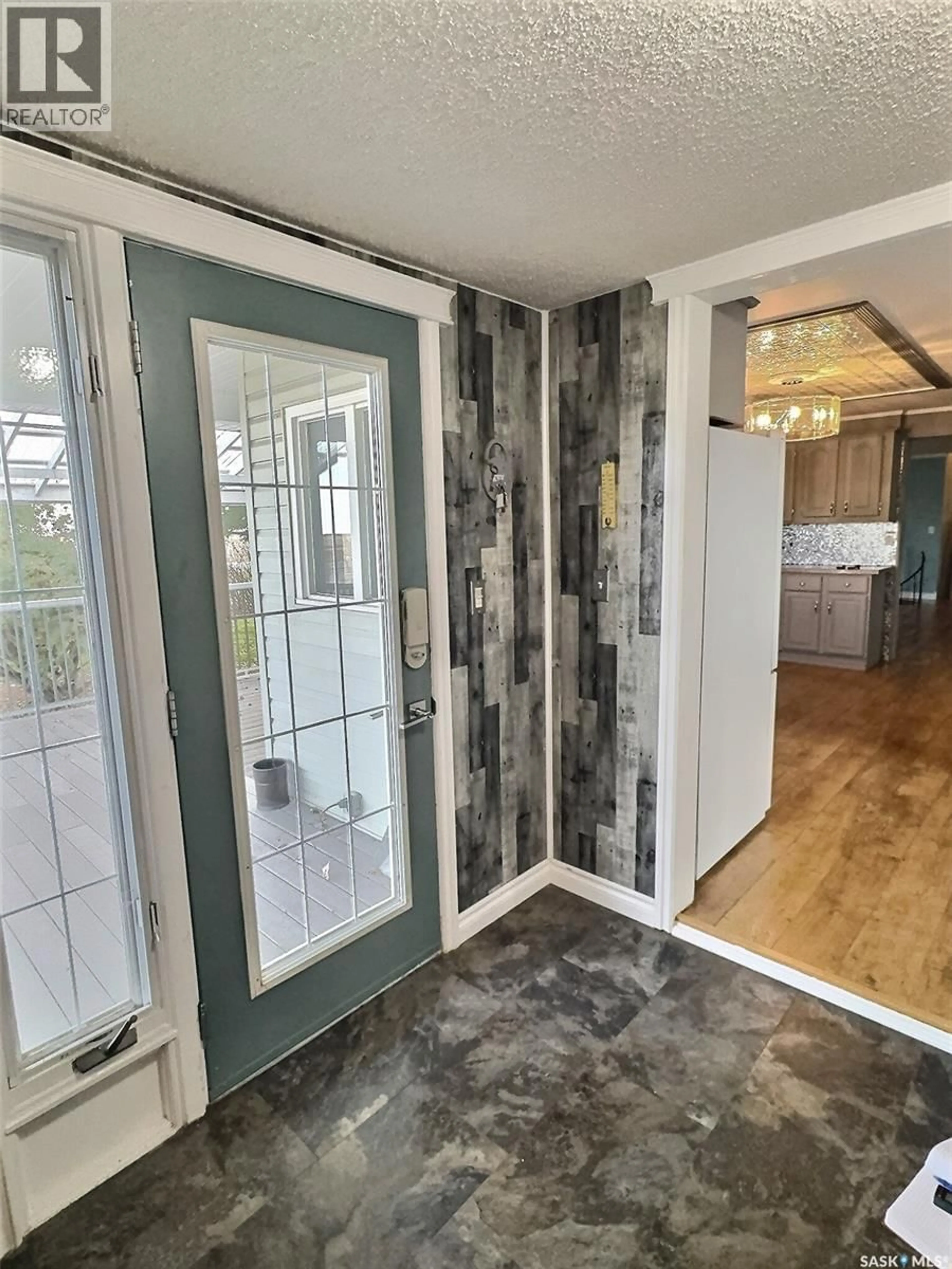 Indoor entryway for KUNTZ ACREAGE, Macoun Saskatchewan S0C1P0