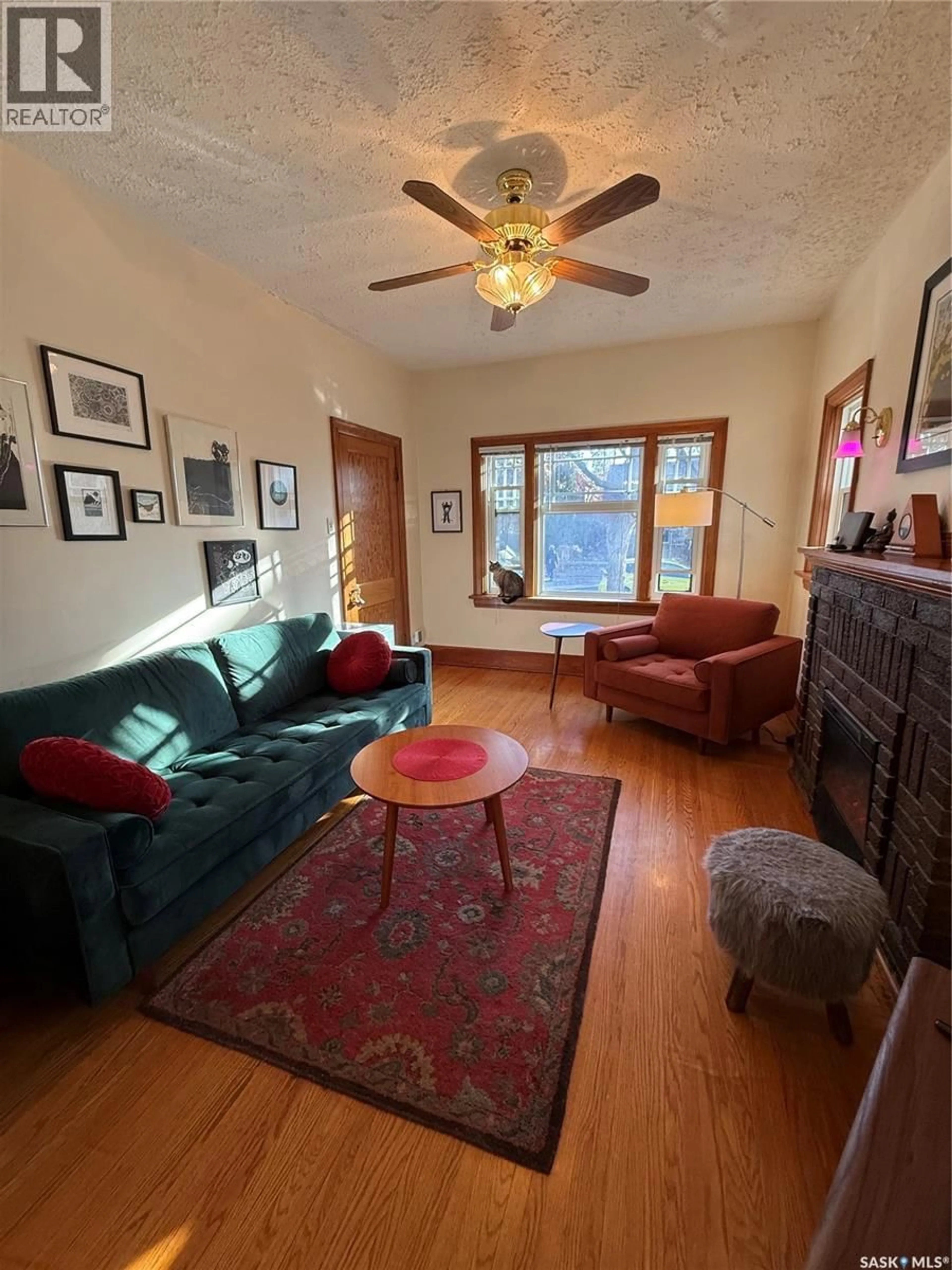 Living room with furniture, unknown for 431 6TH STREET, Saskatoon Saskatchewan S7H1B7